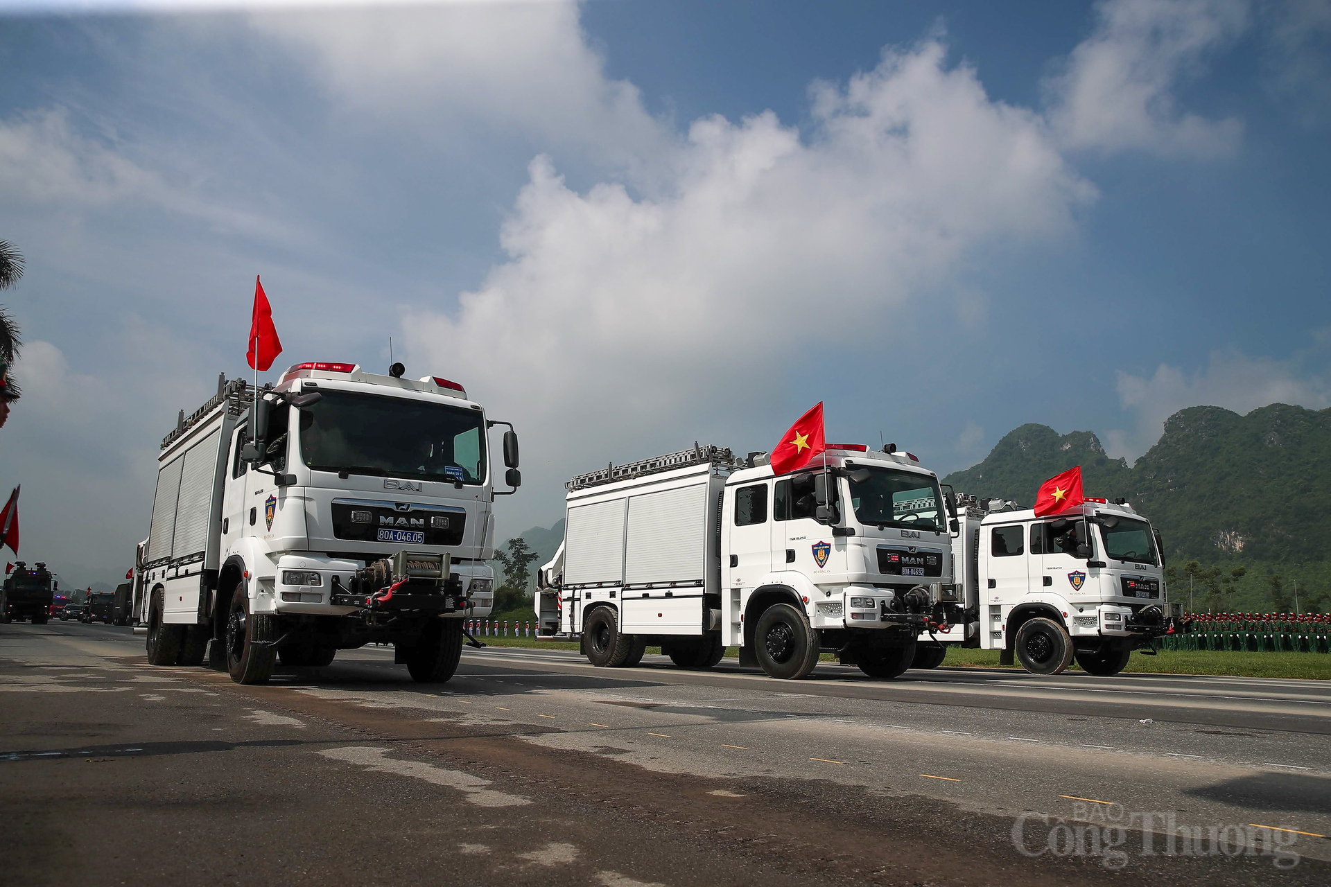 Khối xe đặc chủng hỗ trợ tác chiến đa năng.