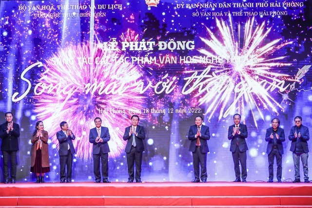 Sứ mệnh 'vừa giữ lửa, vừa thắp sáng', cùng đất nước vươn mình - 7
