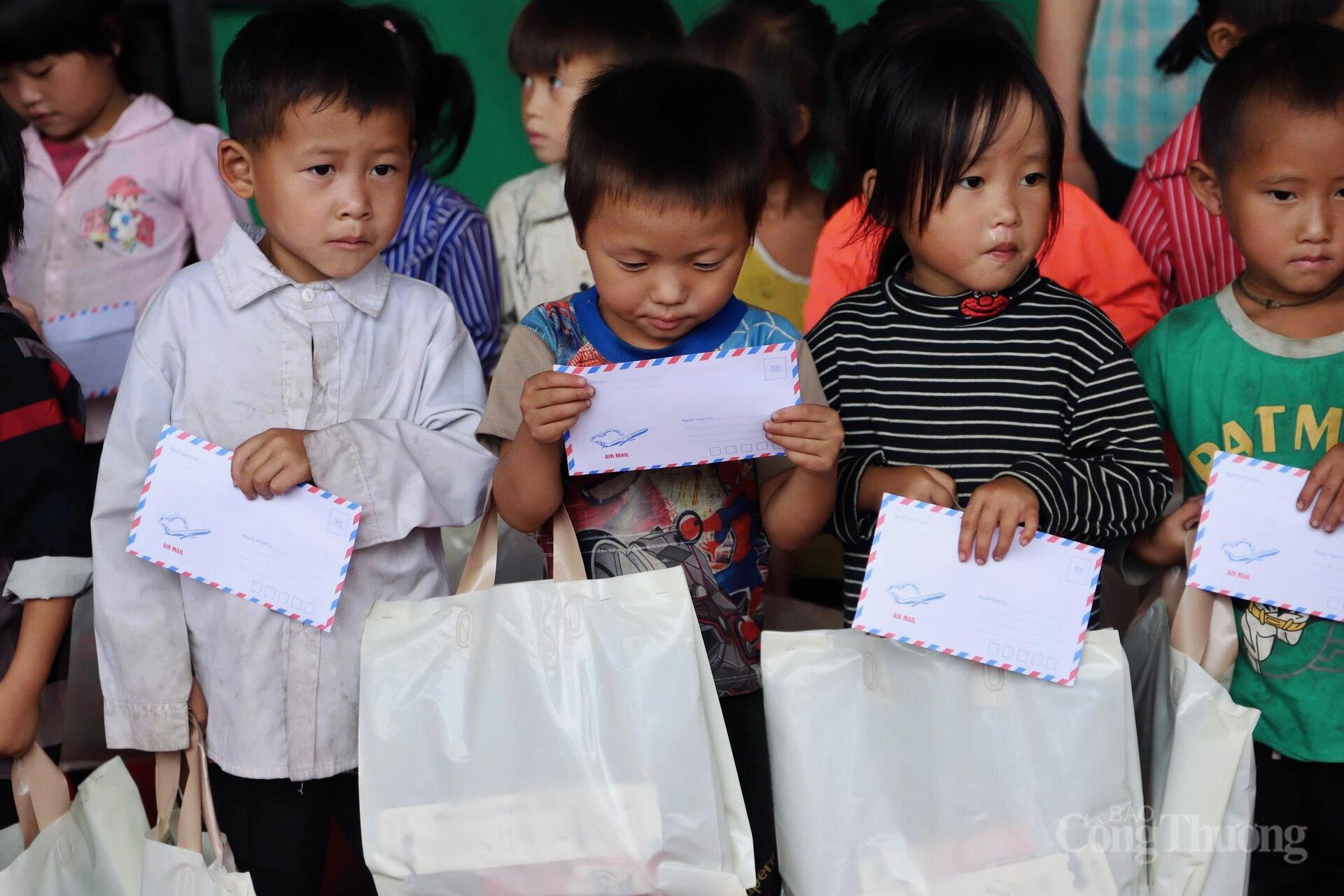 Tổng giá trị huy động cho chương trình lần này lên tới hàng trăm triệu đồng, quy tụ sự đồng hành của nhiều cơ quan, doanh nghiệp, tổ chức xã hội. Nhưng giá trị lớn nhất không nằm ở con số, mà ở tinh thần sẻ chia được lan tỏa.