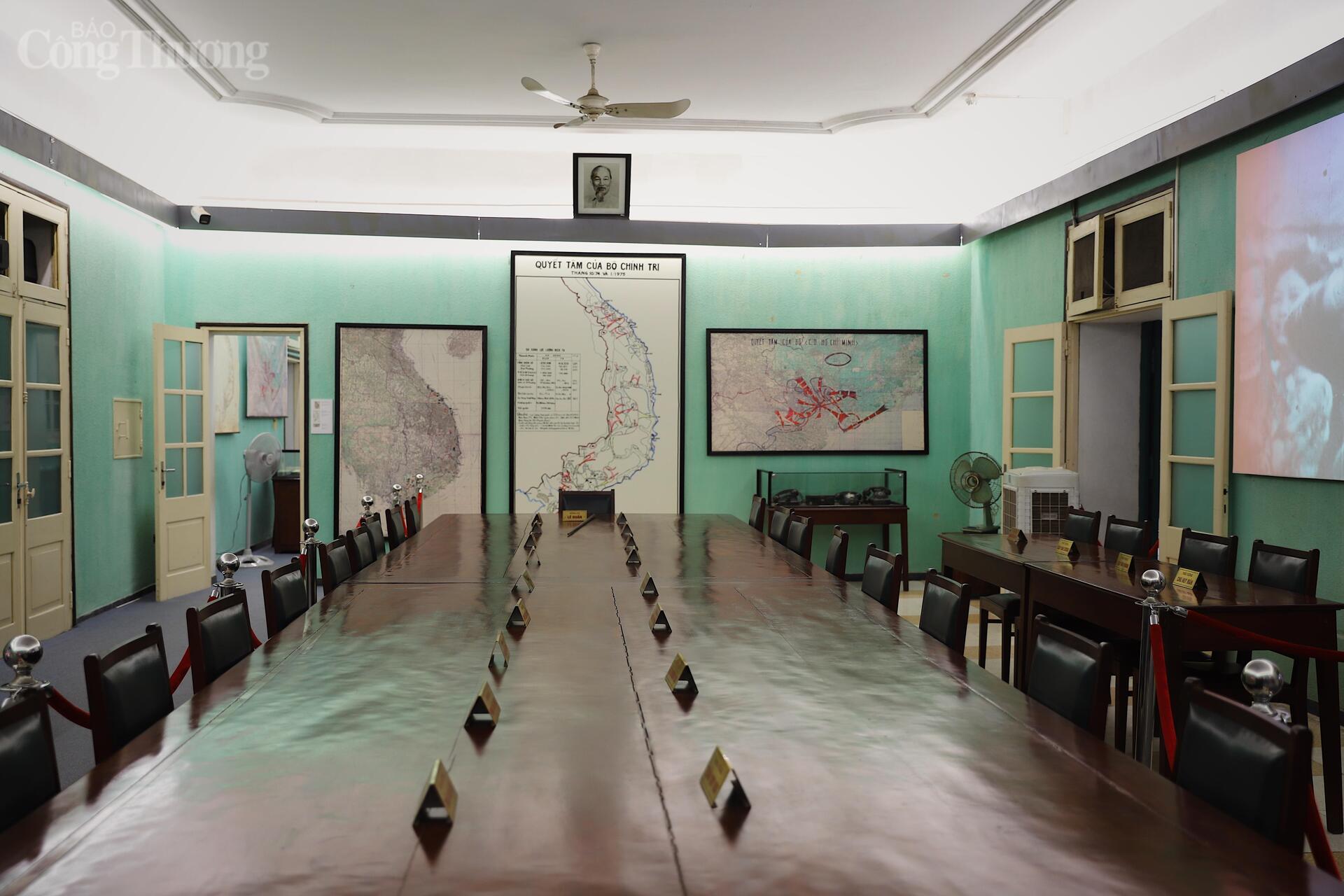 Phòng họp tại Nhà D67, nơi từng diễn ra nhiều cuộc họp quan trọng của Bộ Chính trị và Quân ủy Trung ương. Ảnh: Quỳnh Trang