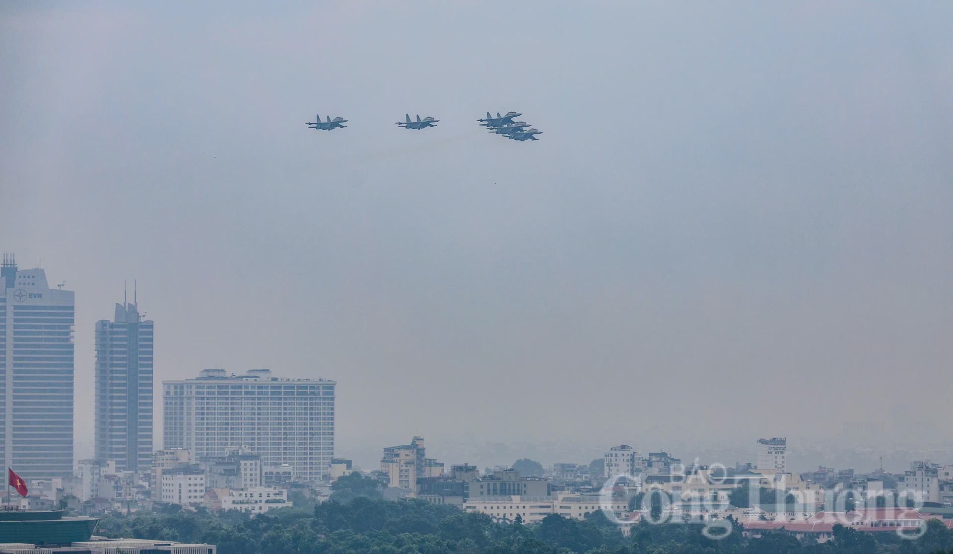 Tổ bay SU-30MK2