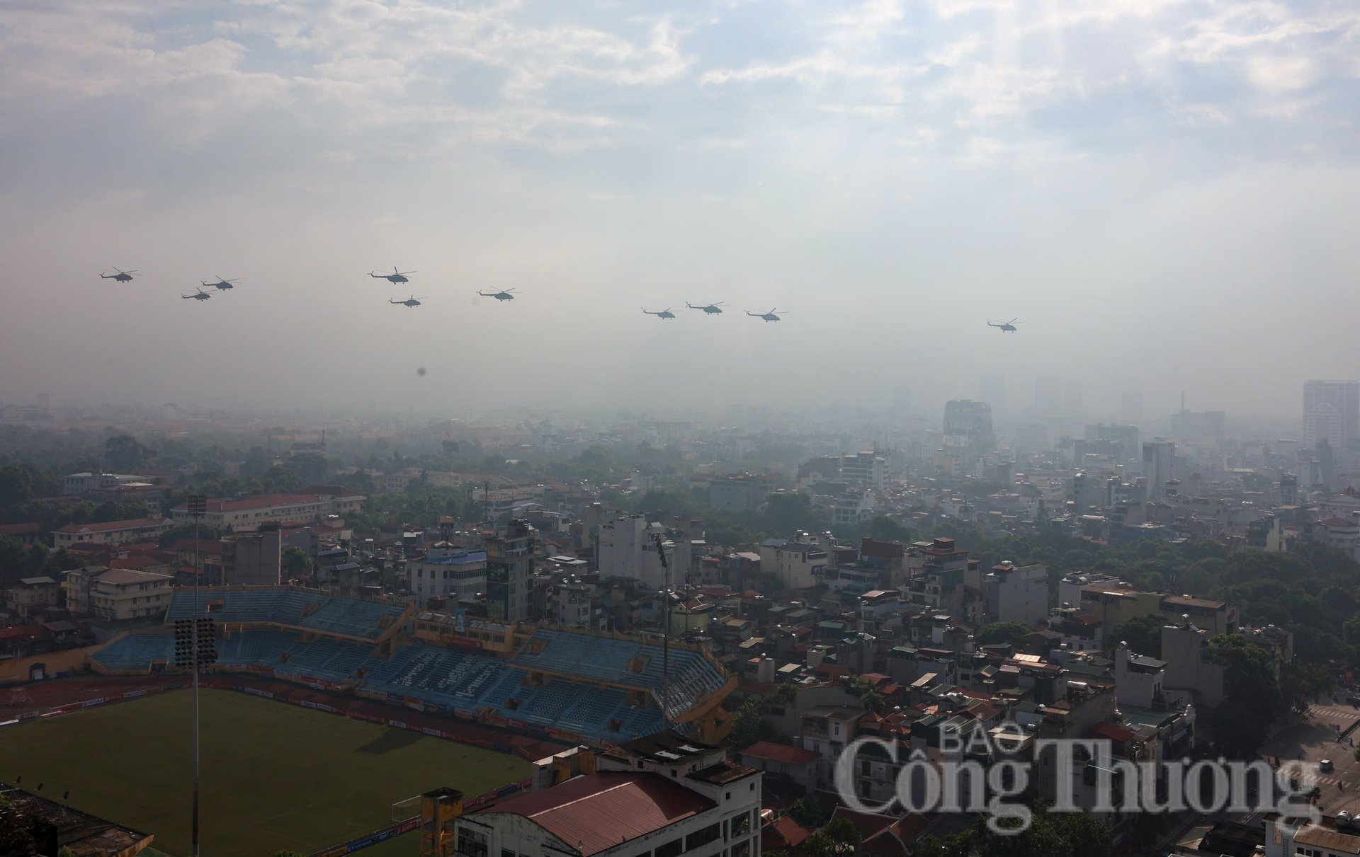 10 chiếc trực thăng Mi-8, Mi-17, Mi-171 và Mi-172 của Không quân Việt Nam