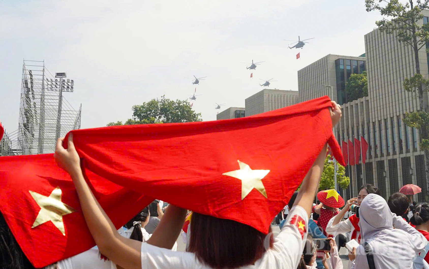 Với màn hợp luyện không quân sáng nay, người dân Thủ đô vô cùng hào hứng đón chờ những ngày tập luyện và chính thức sắp tới