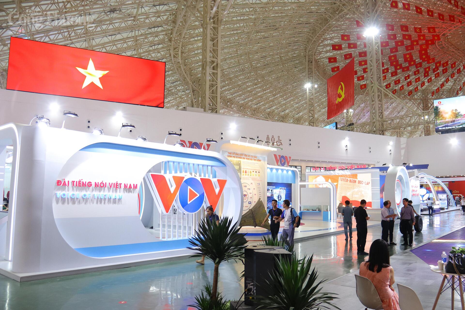 Không gian trưng bày của VOV. Ảnh: Thanh Tuấn