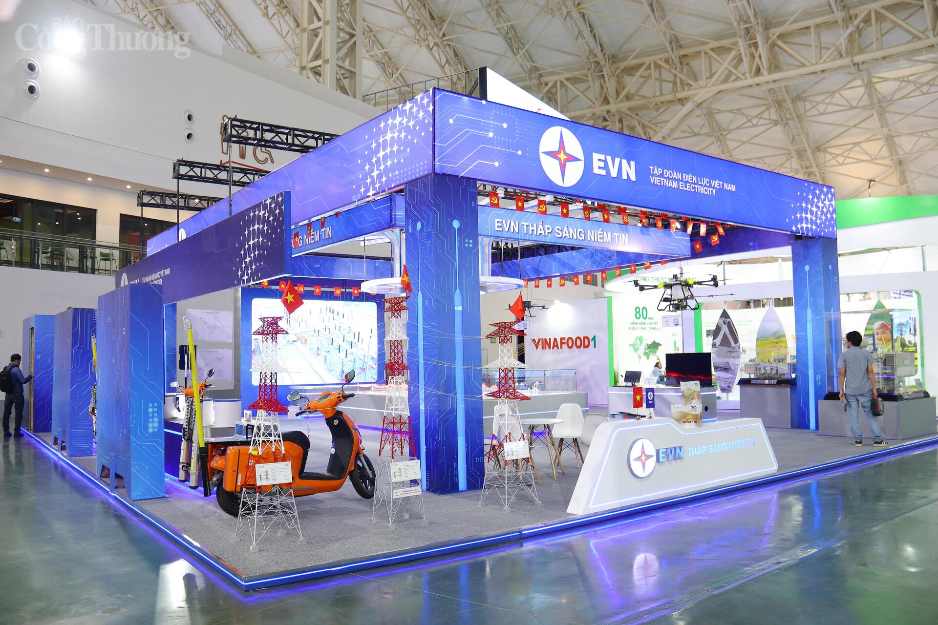 Không gian trưng bày của EVN. Ảnh: Thanh Tuấn