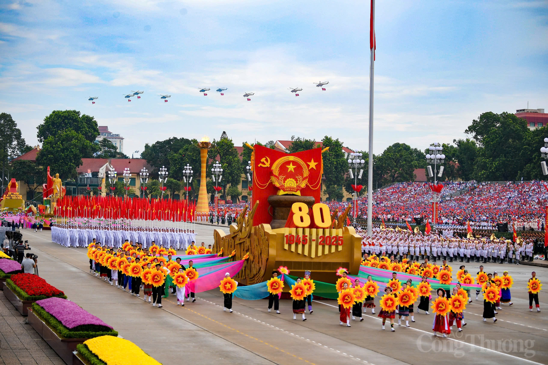 Không quân nhân dân Việt Nam tiếp tục khẳng định rõ vai trò nòng cốt trên mặt trận đối không, sẵn sàng chiến đấu, bảo vệ vững chắc bầu trời Tổ quốc trong mọi tình huống.