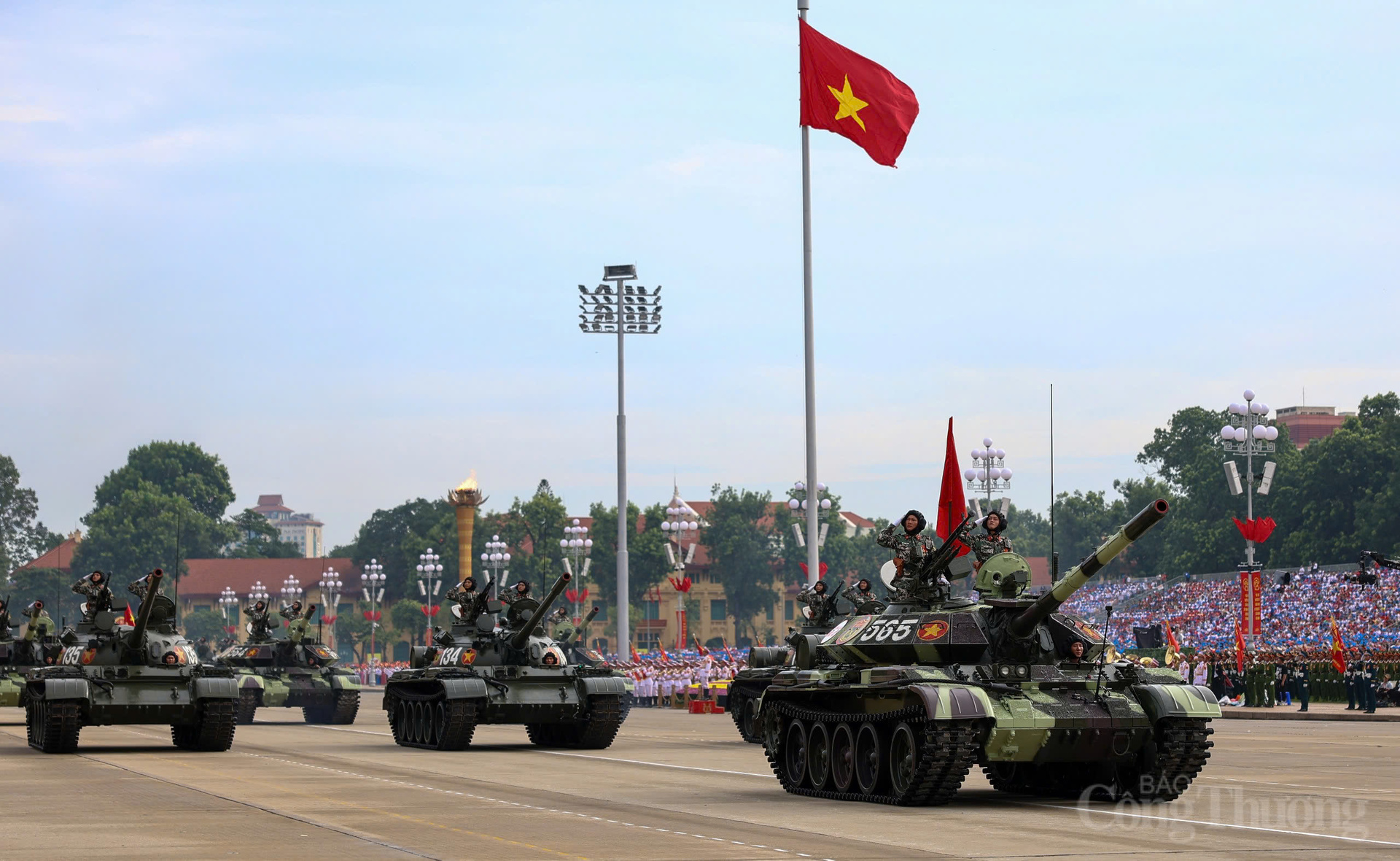 Màn xuất hiện của nhiều vũ khí, khí tài hiện đại, thể hiện sức mạnh, tiềm lực quốc phòng và khẳng định bước tiến trong quá trình hiện đại hóa của Quân đội nhân dân Việt Nam