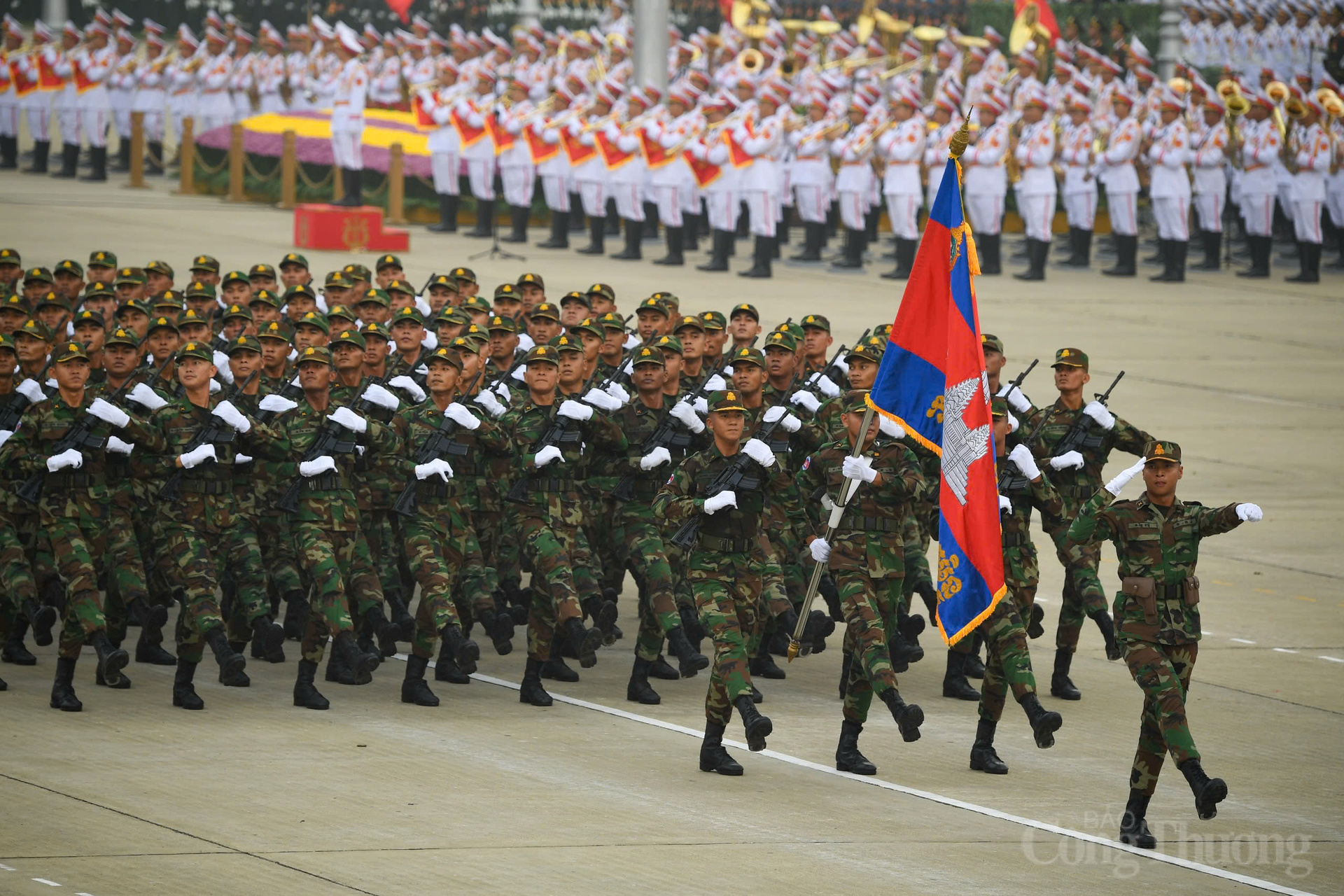 Khối quân đội Campuchia tham gia diễu binh, diễu hành