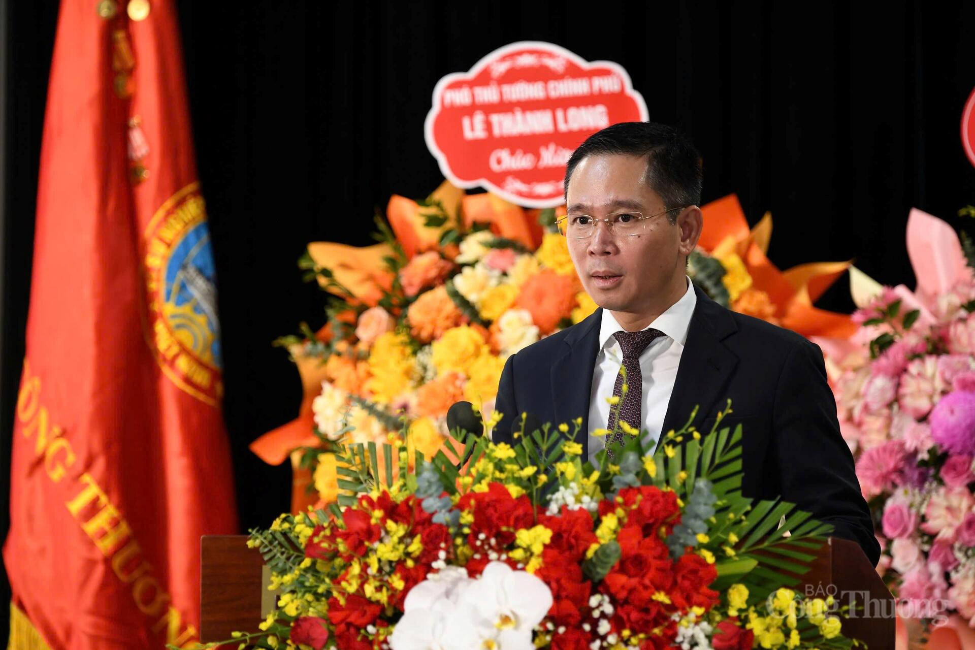 Tham luận tại Đại hội, ông Ngô Quế Lâm, Tổng Giám đốc Tổng công ty Cổ phần Bia - Rượu - Nước giải khát Hà Nội (HABECO) cho biết, HABECO luôn xác định phong trào thi đua “Doanh nghiệp Việt Nam hội nhập và phát triển” là một định hướng quan trọng, gắn chặt với lộ trình đổi mới toàn diện, nâng cao nội lực và chủ động thích ứng trong bối cảnh hội nhập kinh tế ngày càng sâu rộng.