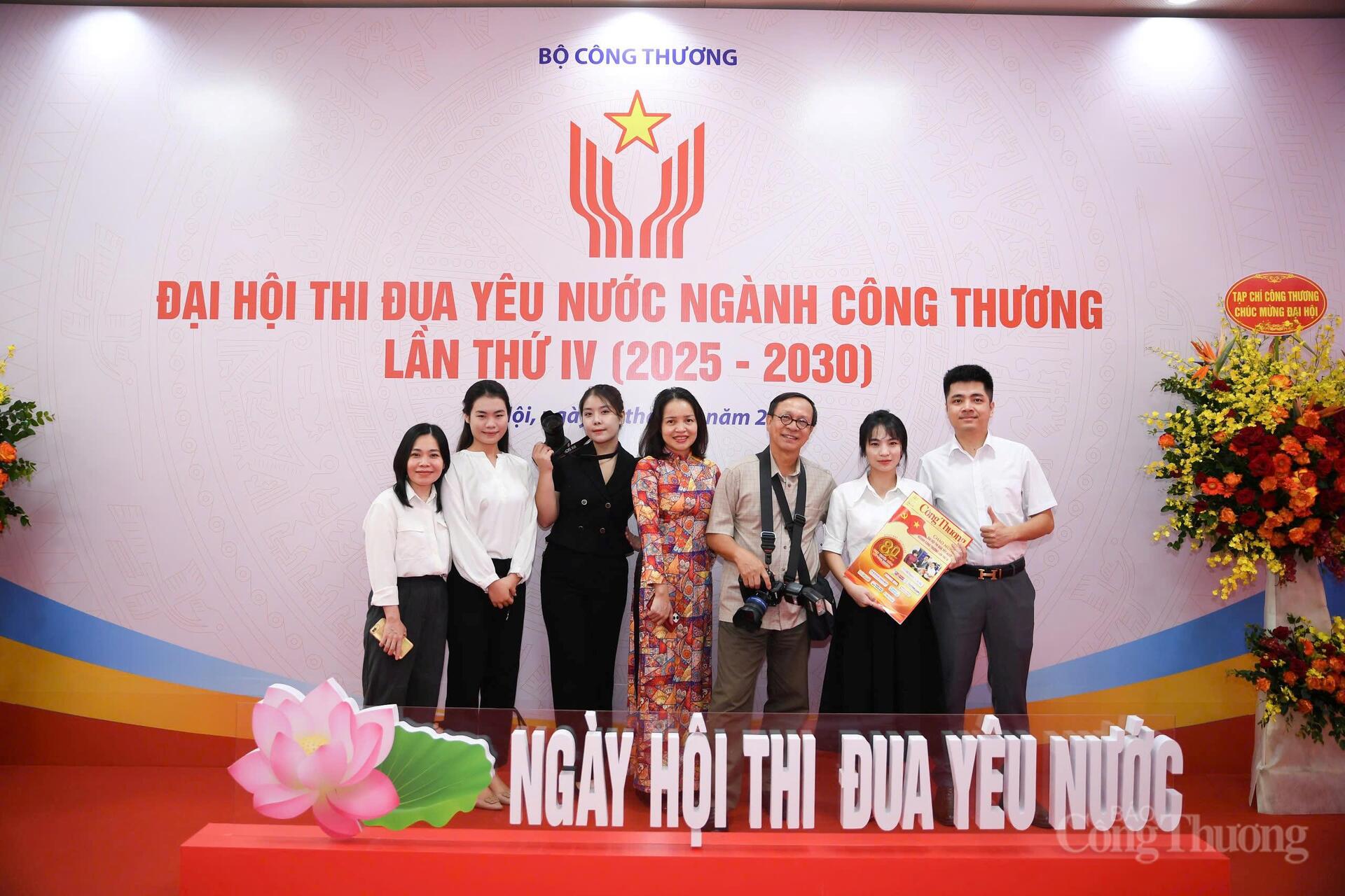 Đại hội thi đua yêu nước ngành Công Thương thành công tốt đẹp, góp phần khơi dậy sức mạnh của khối đại đoàn kết, tạo động lực mới để thực hiện thắng lợi các mục tiêu đề ra.