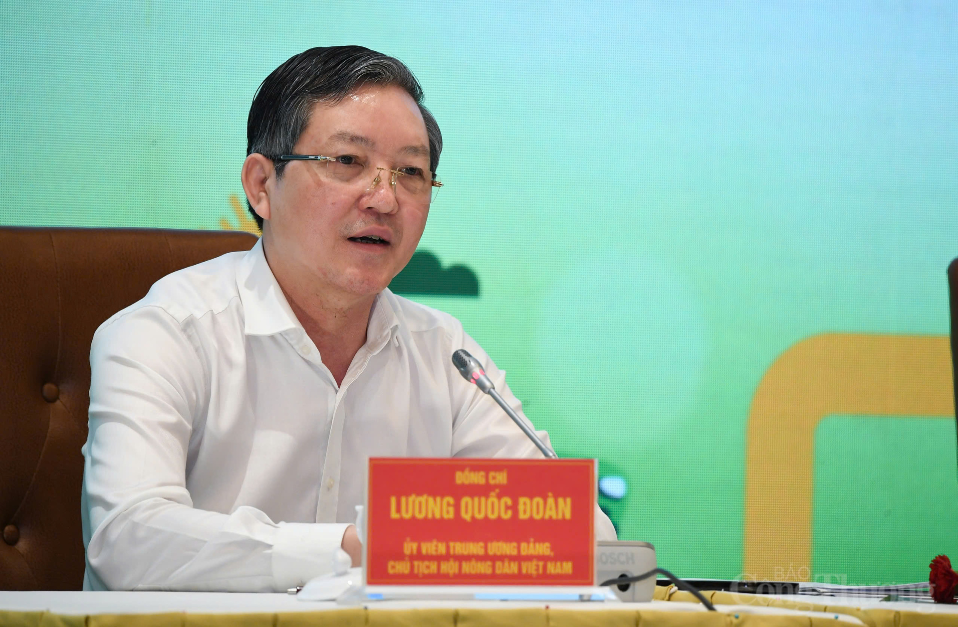 Đồng chí Lương Quốc Đoàn - Ủy viên Trung ương Đảng, Chủ tịch Trung ương Hội Nông dân Việt Nam đồng chủ trì sự kiện