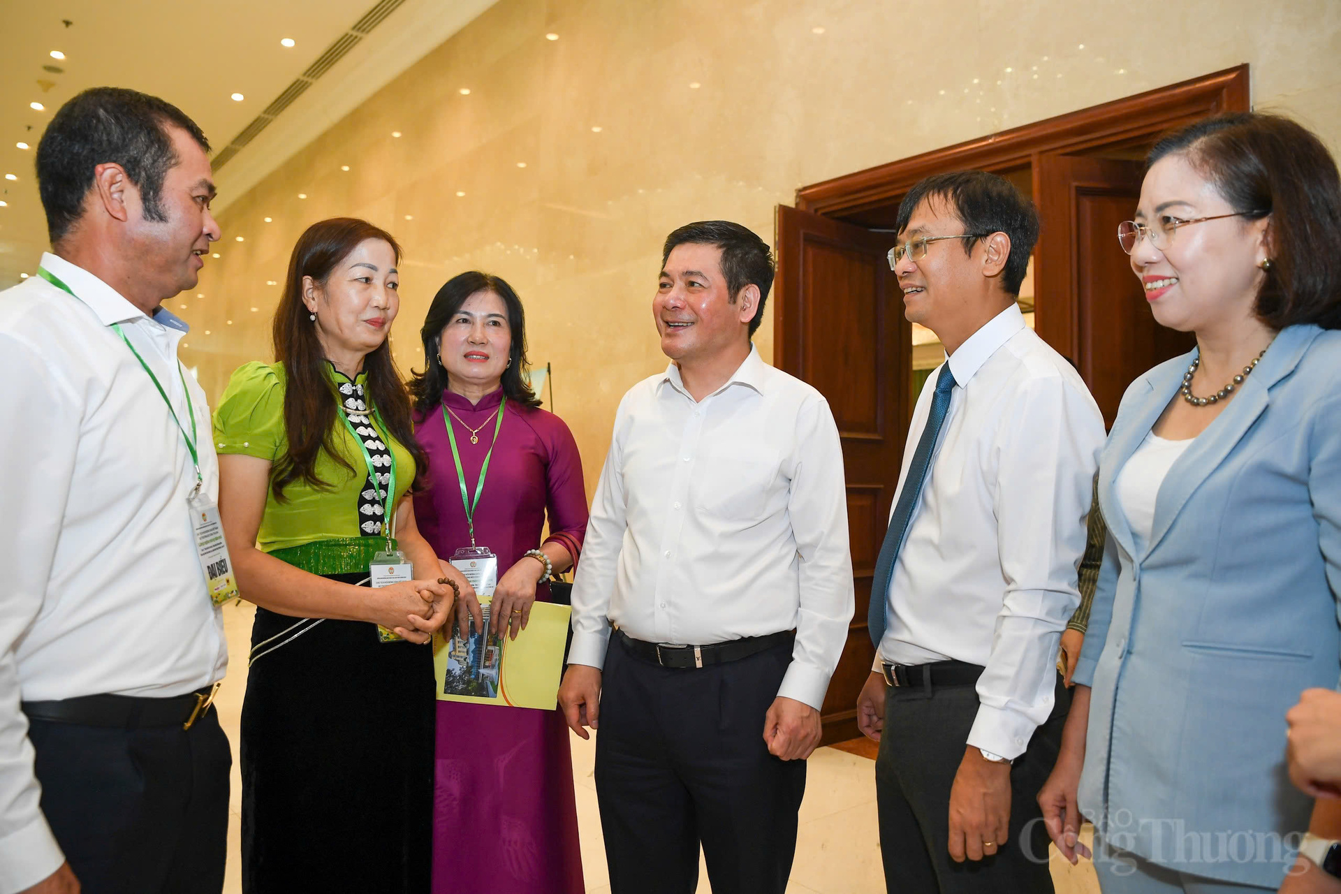 Bộ trưởng Nguyễn Hồng Diên nhấn mạnh, Diễn đàn rất có ý nghĩa. Đây không chỉ là nơi “lắng nghe” mà còn là nơi để chúng ta cùng nhau thể hiện quyết tâm “hành động” để các chủ trương, chính sách của Đảng, Nhà nước sớm đi vào cuộc sống, thúc đẩy sự phát triển bền vững của đất nước nói chung và ngành nông nghiệp nói riêng.