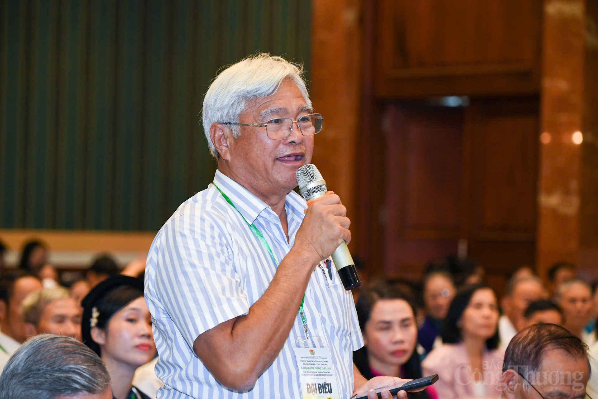 Ông Võ Quan Huy, Giám đốc Công ty TNHH Huy Long An đặt câu hỏi và kiến nghị Báo Dân Việt và Báo Công Thương đẩy mạnh công tác tuyên truyền về nông dân, nông nghiệp, nông thôn, kiến tạo cơ hội xuất khẩu?
