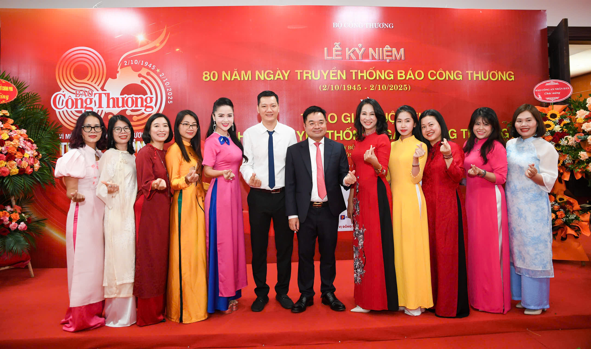 Lễ kỷ niệm 80 năm Báo Công Thương trang trọng, ấm áp.