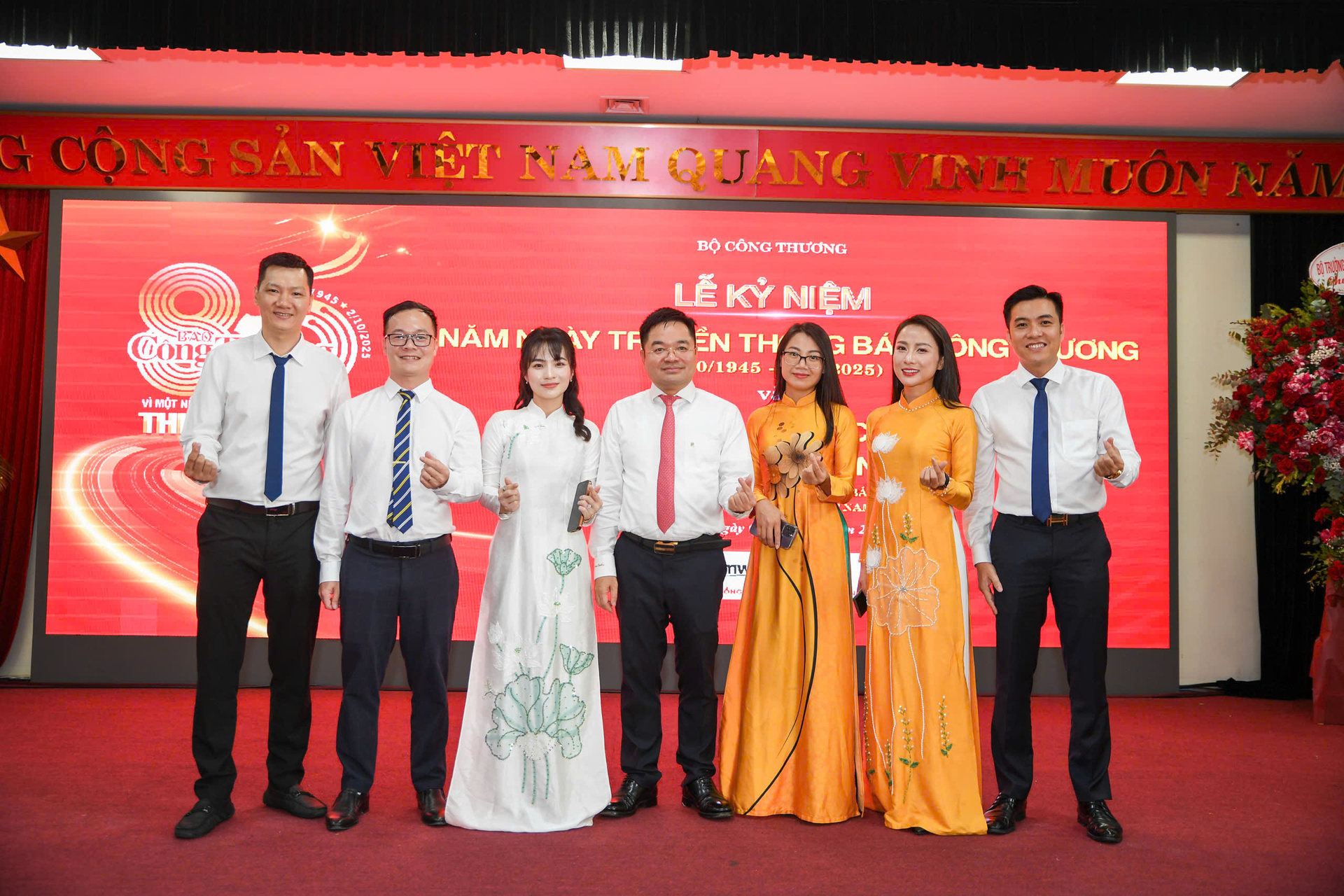 Kỷ niệm 80 năm Ngày truyền thống Báo Công Thương là dịp để người làm báo Công Thương "ôn cố, tri tân".
