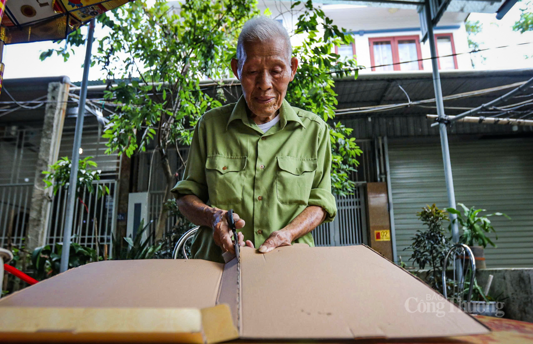 Cụ ông biến phế liệu thành những chiếc đèn trung thu lấp lánh - 3