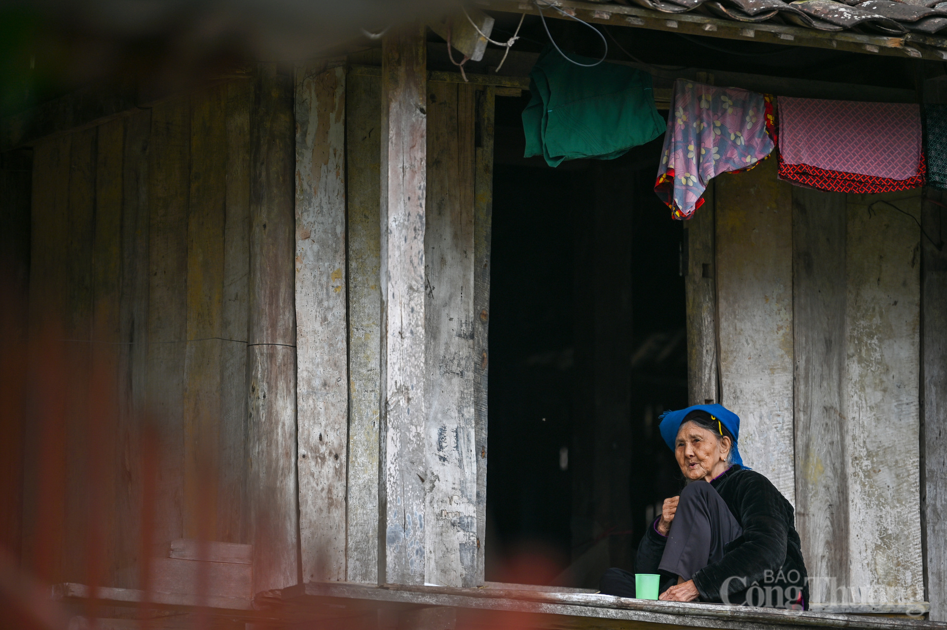 Bằng cách giữ vẹn nguyên những nếp nhà sàn lợp mái ngói âm dương, người Tày làng Quỳnh Sơn đang viết tiếp câu chuyện về một vùng quê mẫu mực, nơi du lịch phát triển song hành cùng bản sắc dân tộc.