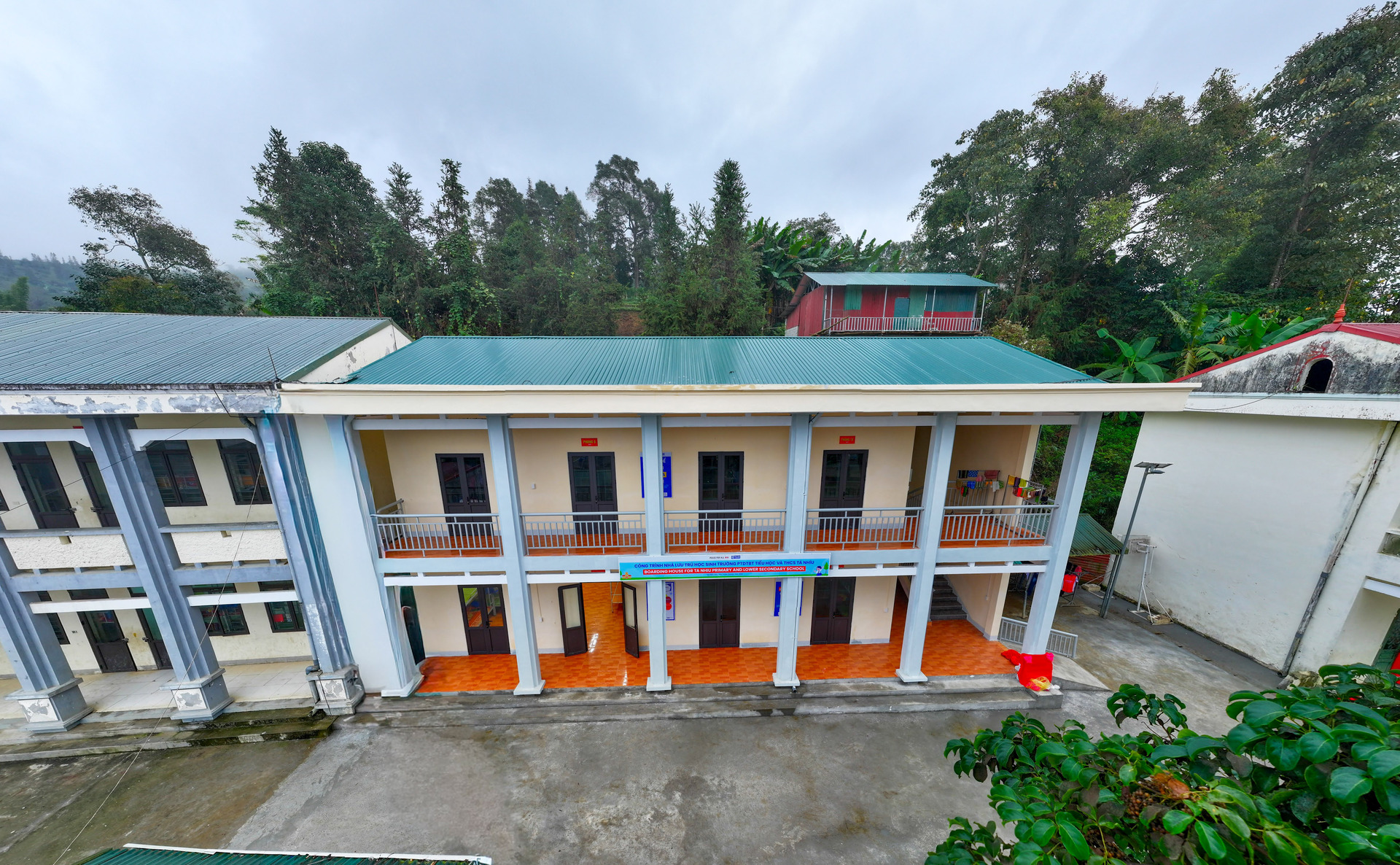 Tặng nhà bán trú và hàng nghìn áo giữ nhiệt cho đồng bào dân tộc Tuyên Quang - 3