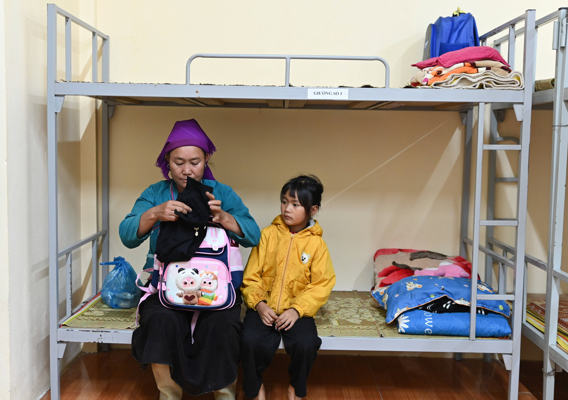 Tặng nhà bán trú và hàng nghìn áo giữ nhiệt cho đồng bào dân tộc Tuyên Quang - 11