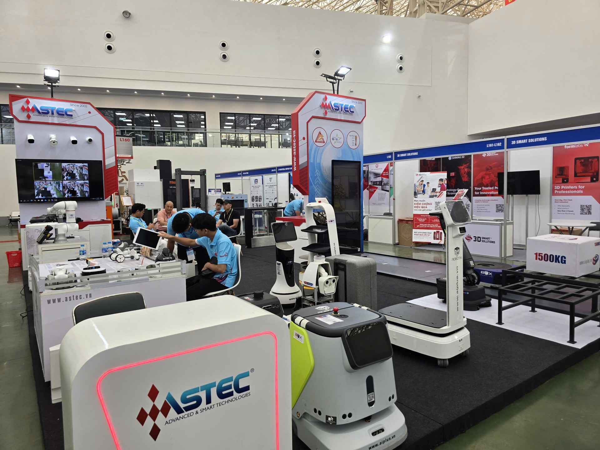 Cần có chính sách thu hút công nghệ thay vì chỉ thu hút vốn đầu tư. Ảnh: Thu Hường