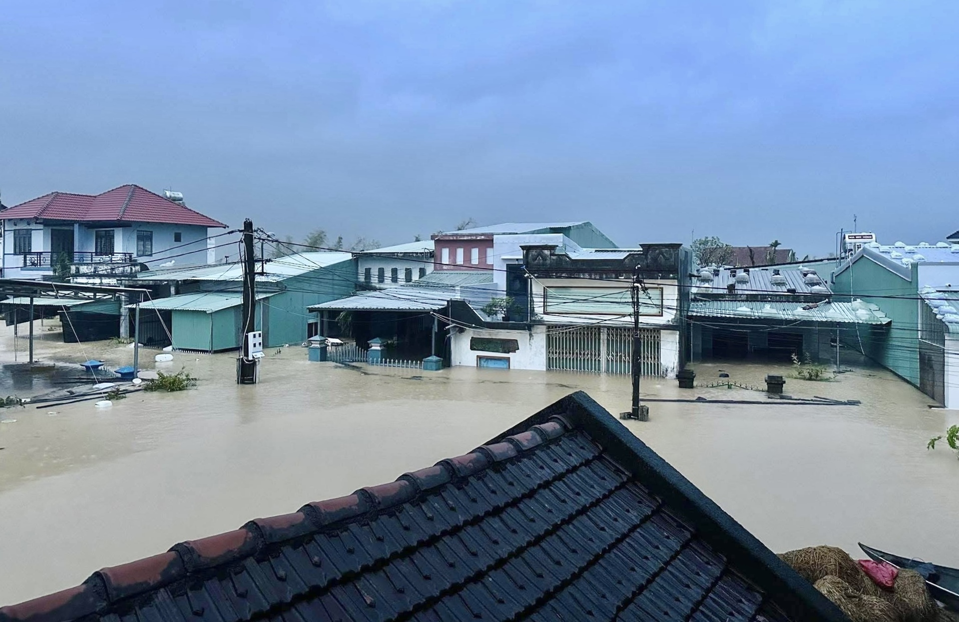 Gia Lai: Sức mạnh tình người đè cơn lũ dữ - 1