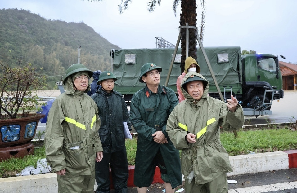 Gia Lai: Sức mạnh tình người đè cơn lũ dữ - 10