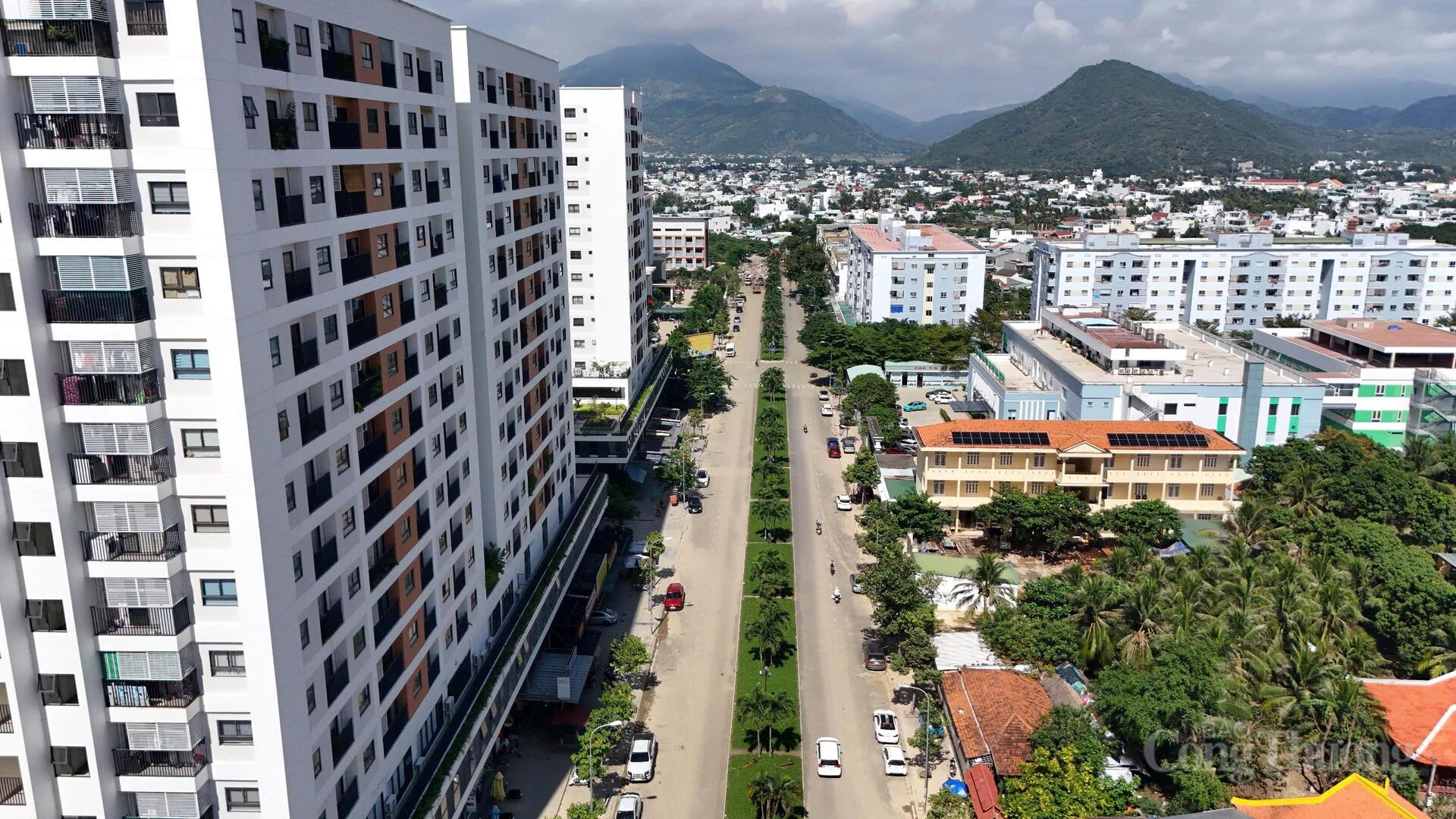 Các tuyến phố được dọn dẹp, trả lại cảnh quan ban đầu. Ảnh: Lê Sơn