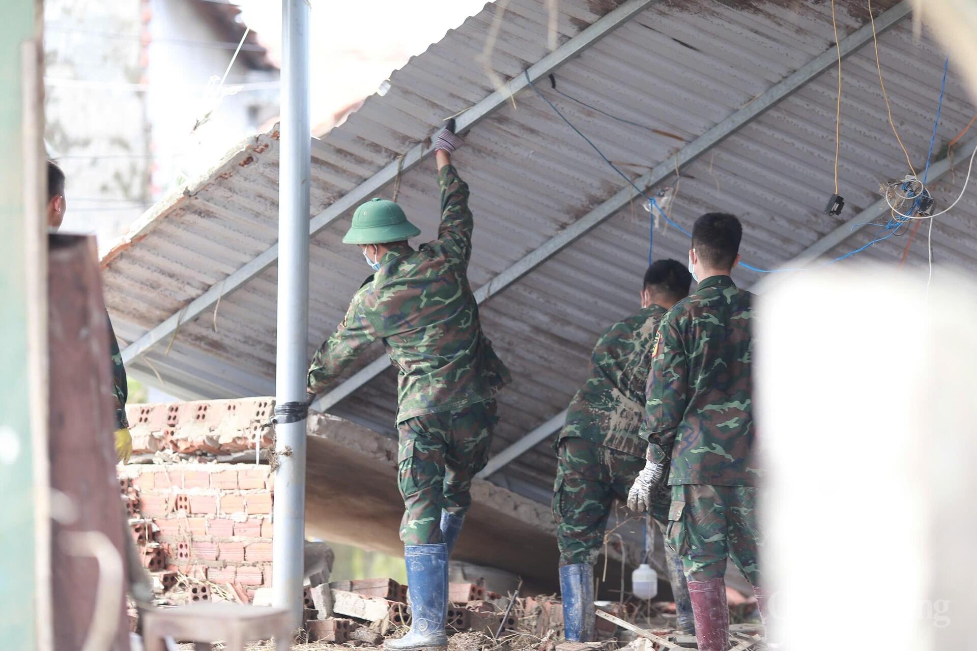 Giữa thiên tai, nghĩa tình quân dân thành điểm tựa - 15