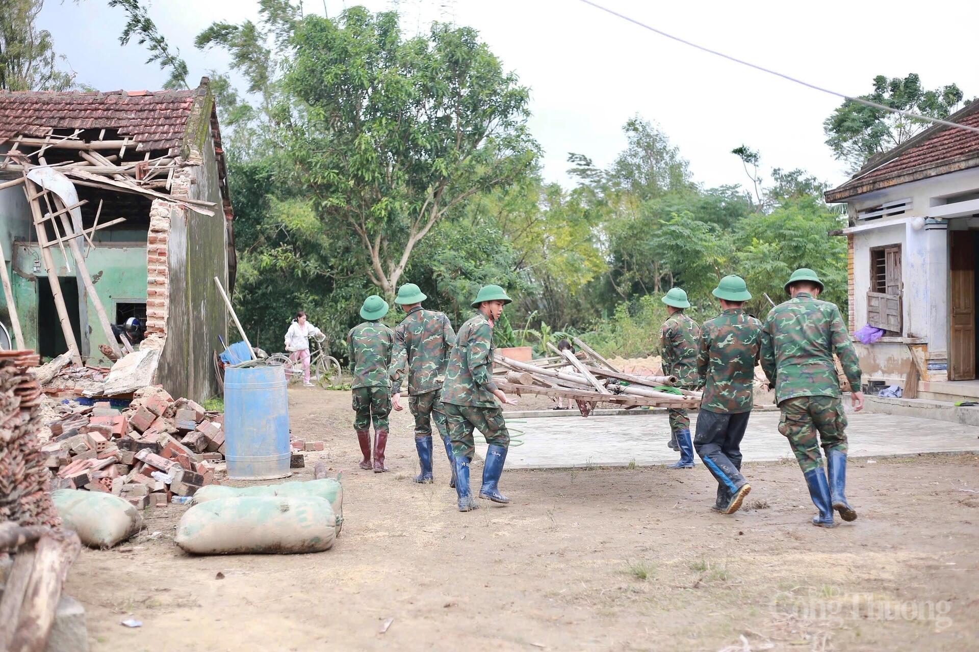 Giữa thiên tai, nghĩa tình quân dân thành điểm tựa - 16