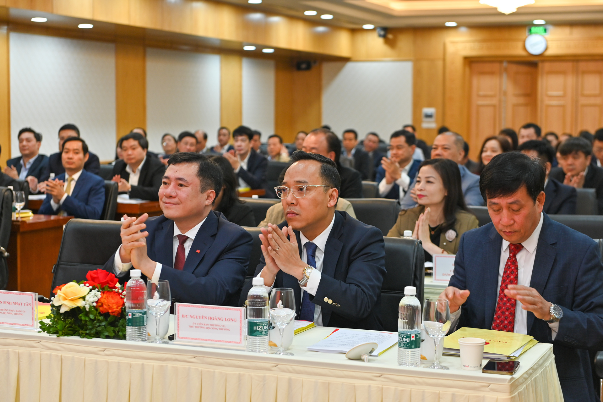 Chùm ảnh: Hội nghị tổng kết công tác Đảng năm 2025 và triển khai nhiệm vụ năm 2026 của Đảng bộ Bộ Công Thương - 22