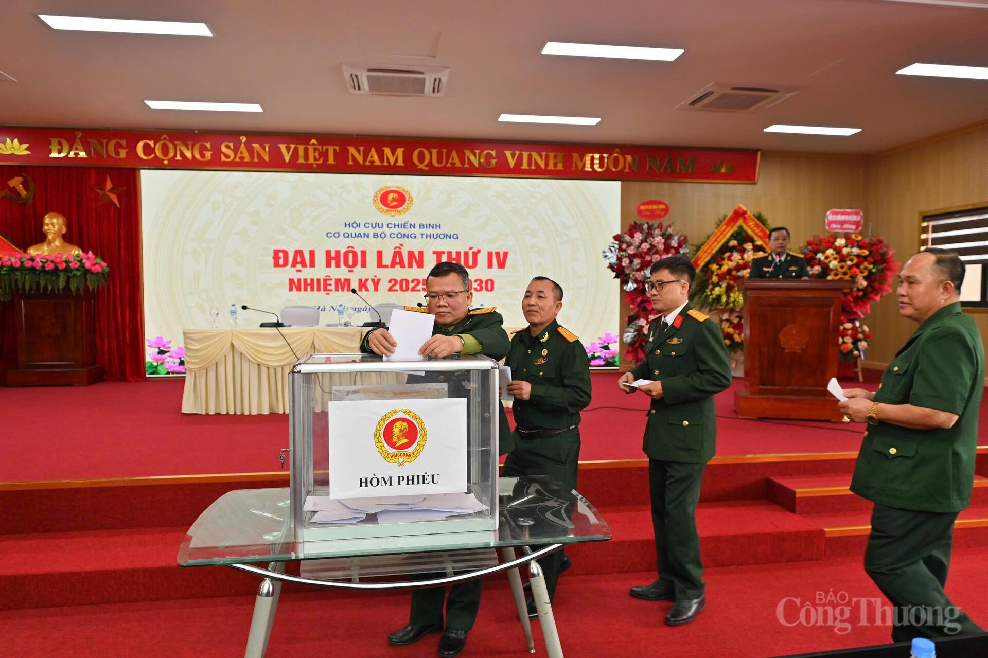 Hình ảnh ấn tượng tại Đại hội Cựu chiến binh Cơ quan Bộ Công Thương - 20