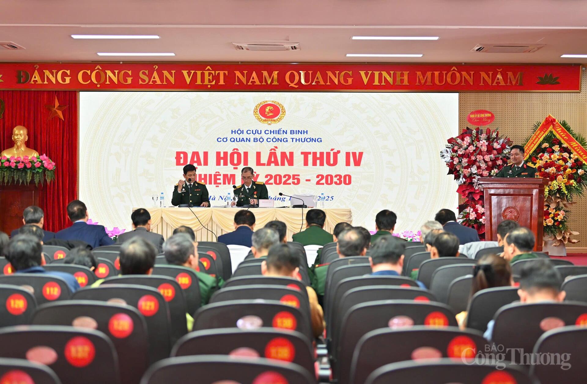 Phát biểu tại Đại hội trên cương vị Chủ tịch Hội Cựu chiến binh Cơ quan Bộ Công Thương, Đại tá Nguyễn Văn Minh cho biết, các kết quả phát triển kinh tế - xã hội cho thấy giá trị sâu sắc của hòa bình, ổn định. Đây là nền tảng không thể thiếu cho phát triển đất nước bền vững, trong đó có sự đóng góp thầm lặng nhưng hết sức to lớn của lực lượng vũ trang và các cựu chiến binh qua các thời kỳ.