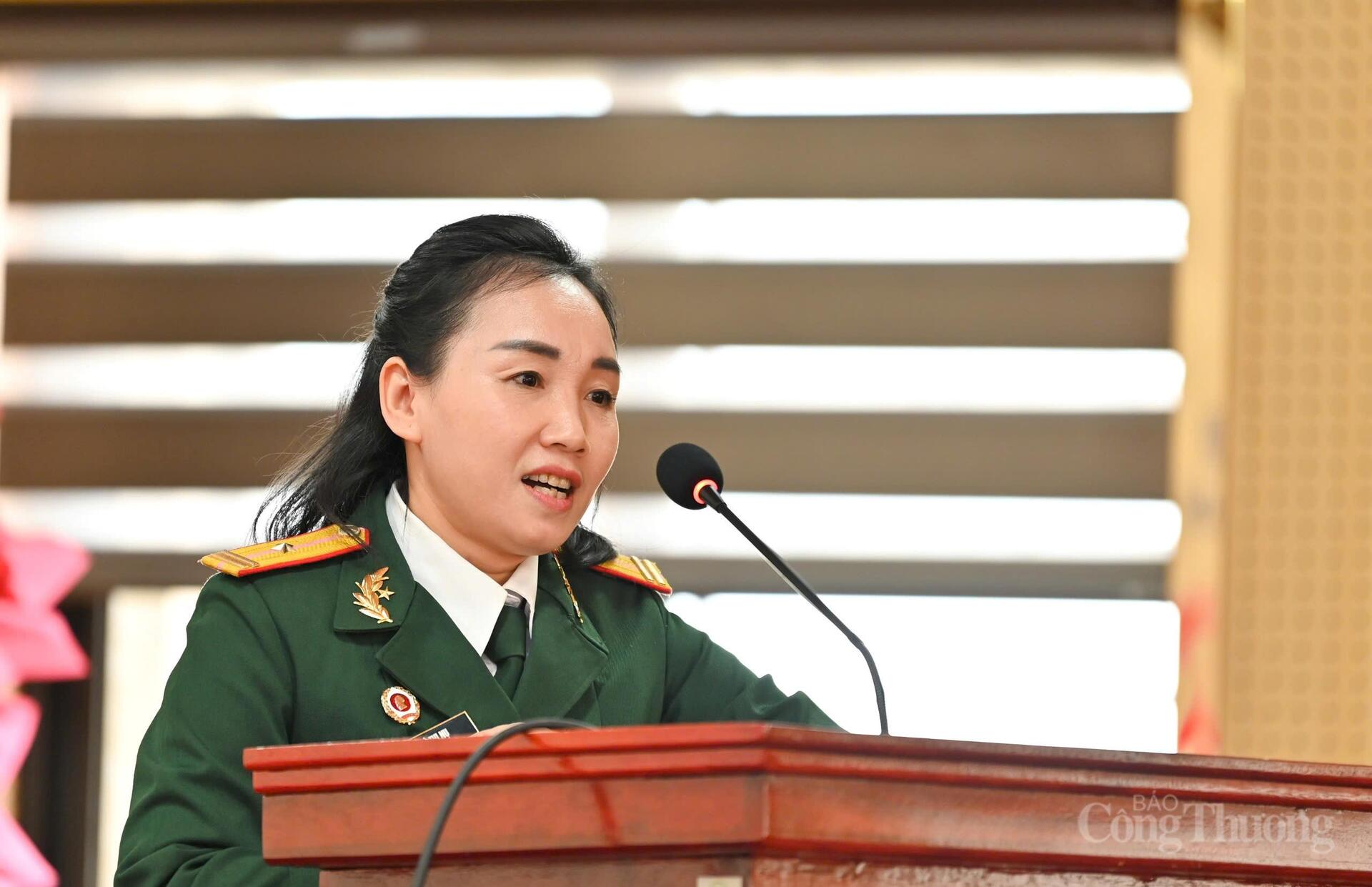 Các đại biểu phát biểu tham luận tại Đại hội.