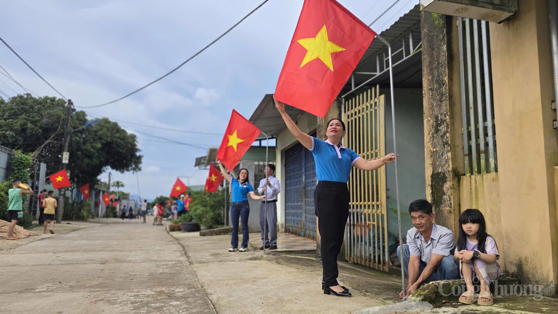 Người dân phố núi Pleiku nô nức 'check-in' ngày đầu năm - 10