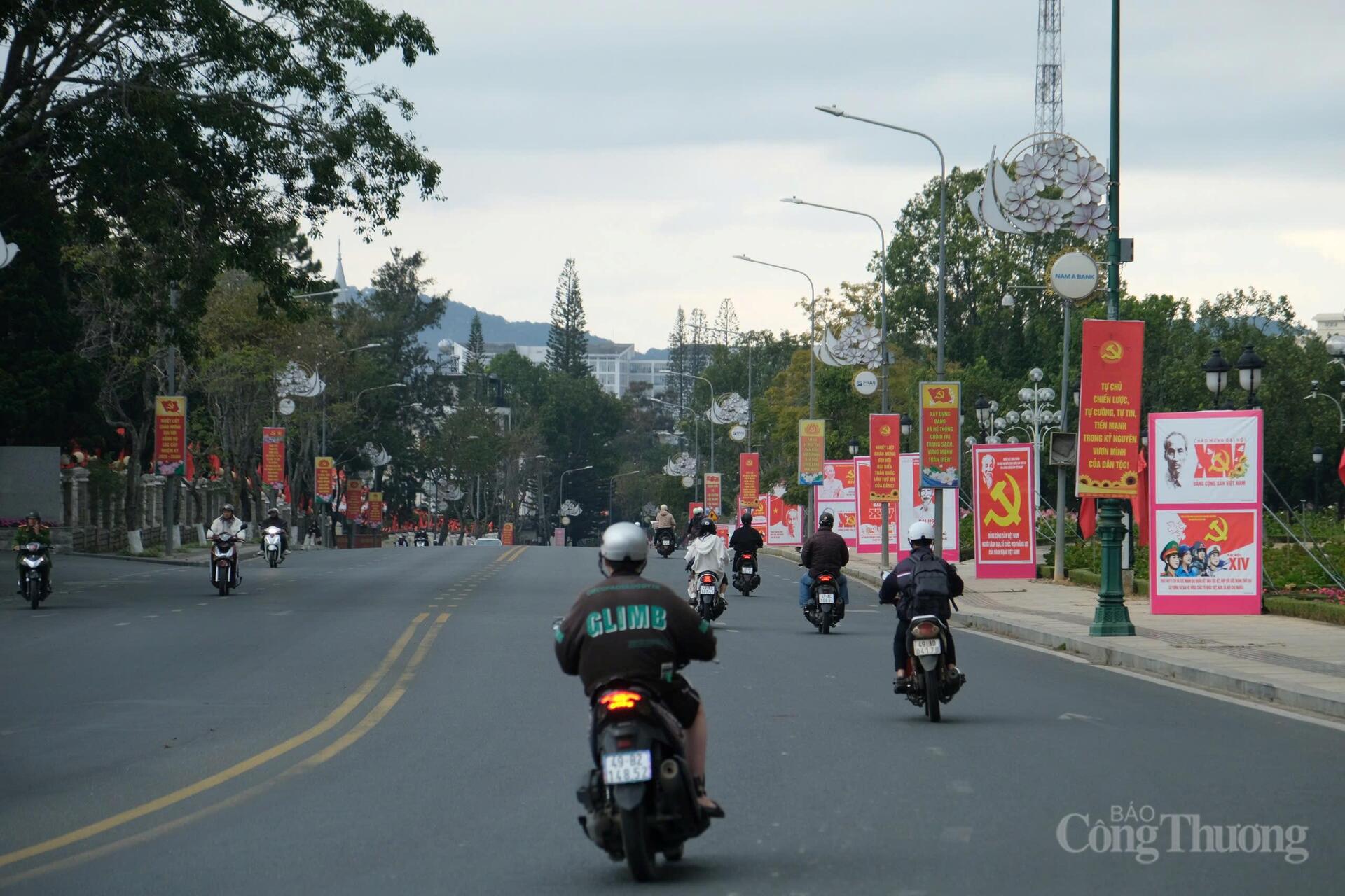 Trong nhiệm kỳ 2025 - 2030, Lâm Đồng xác định phát triển kinh tế - xã hội là nhiệm vụ trọng tâm, lấy hạnh phúc, ấm no của Nhân dân làm mục tiêu phấn đấu. Ảnh: Lê Sơn