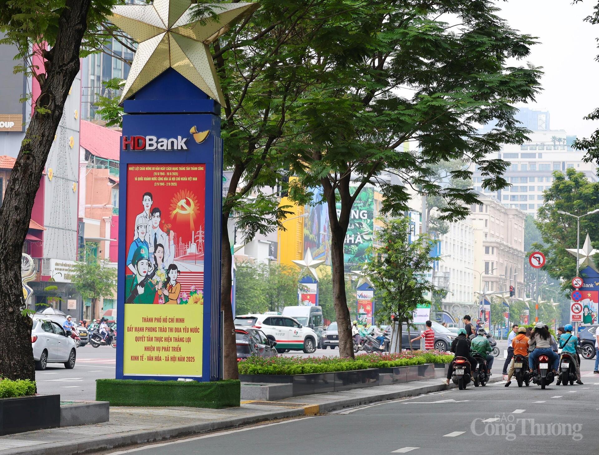 TP. Hồ Chí Minh: Rực rỡ, khí thế hướng tới Đại hội XIV của Đảng - 8