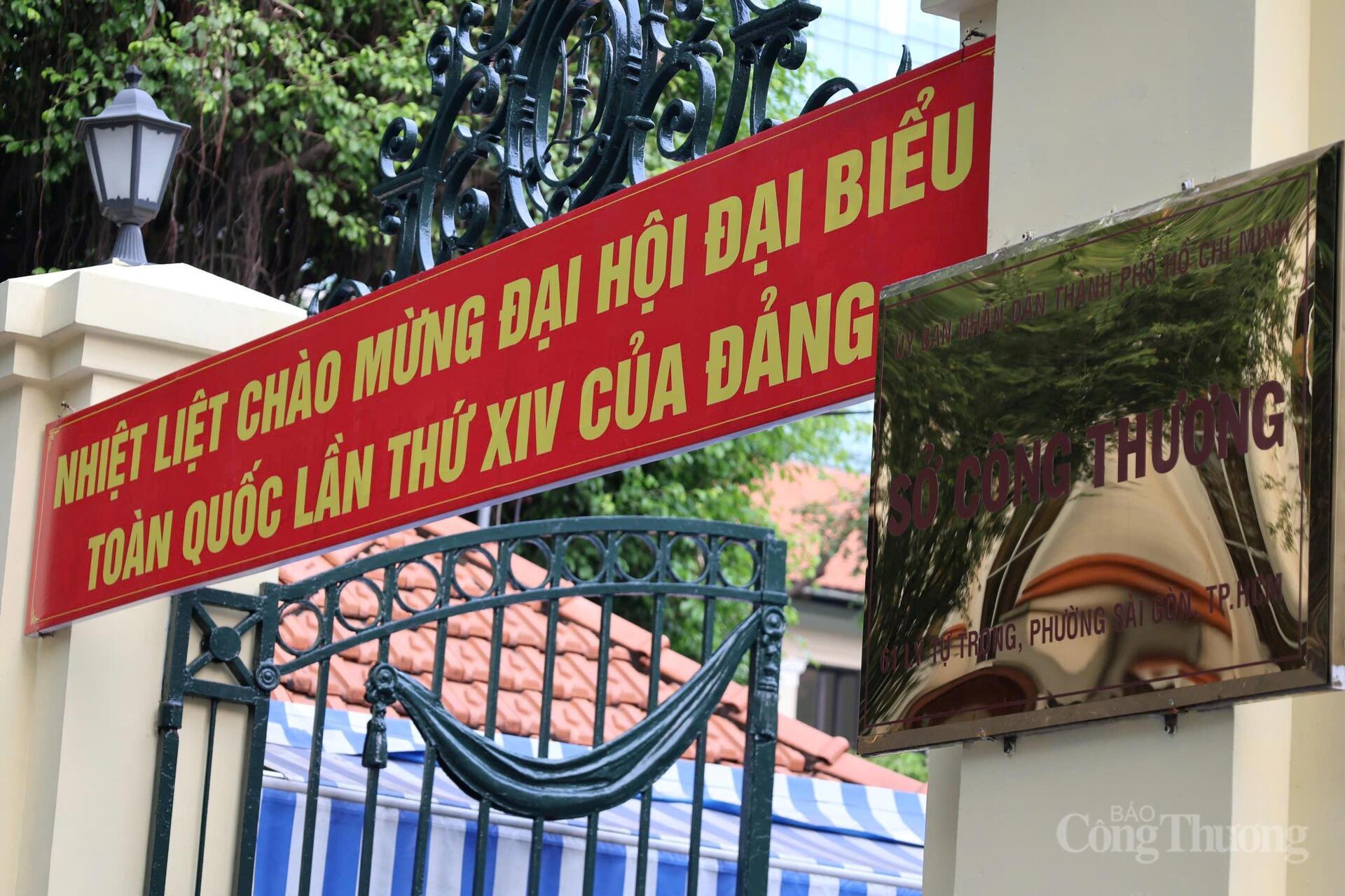 TP. Hồ Chí Minh: Rực rỡ, khí thế hướng tới Đại hội XIV của Đảng - 2