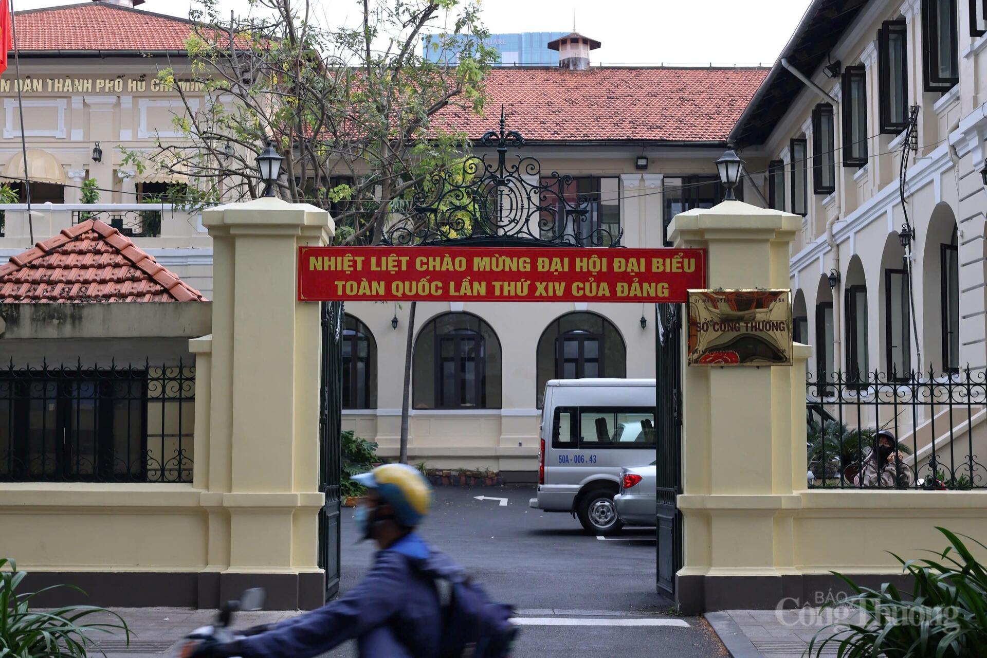 TP. Hồ Chí Minh: Rực rỡ, khí thế hướng tới Đại hội XIV của Đảng - 3