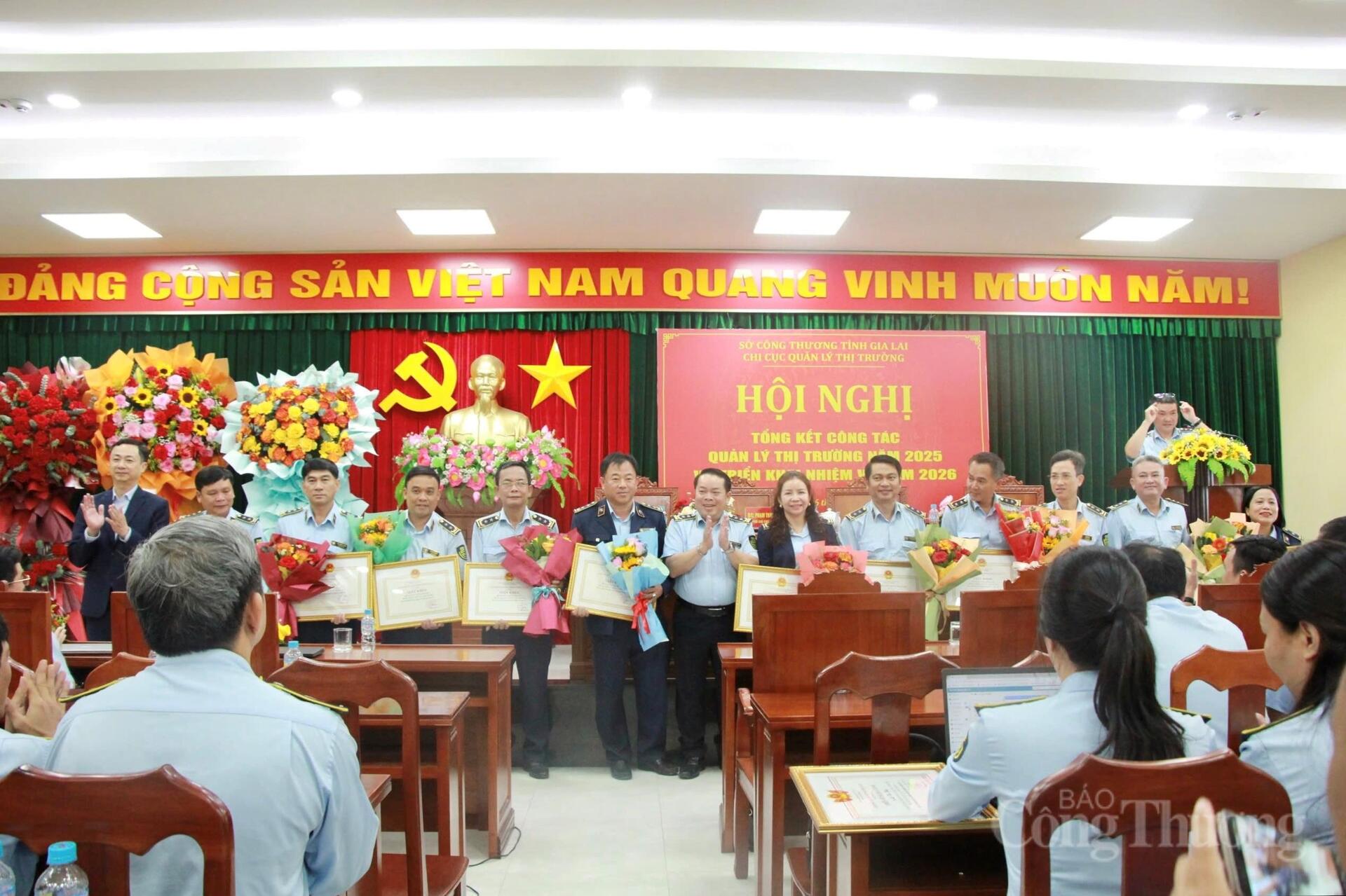 Chi cục Quản lý thị trường Gia Lai siết kỷ cương, tăng cường hành động - 16