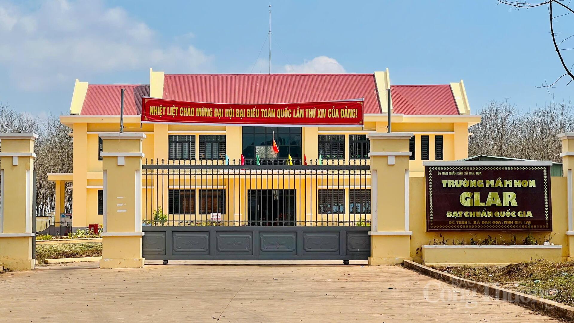 Gia Lai rực sắc cờ hoa chào mừng Đại hội lần thứ XIV của Đảng - 11