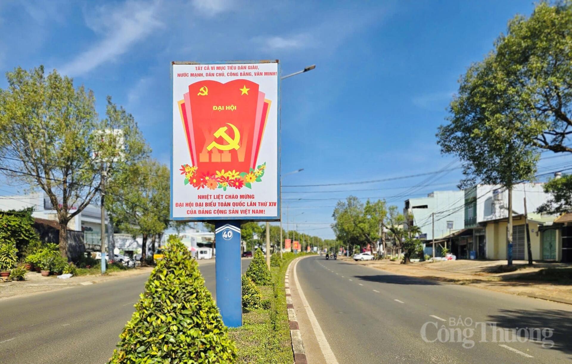 Gia Lai rực sắc cờ hoa chào mừng Đại hội lần thứ XIV của Đảng - 13