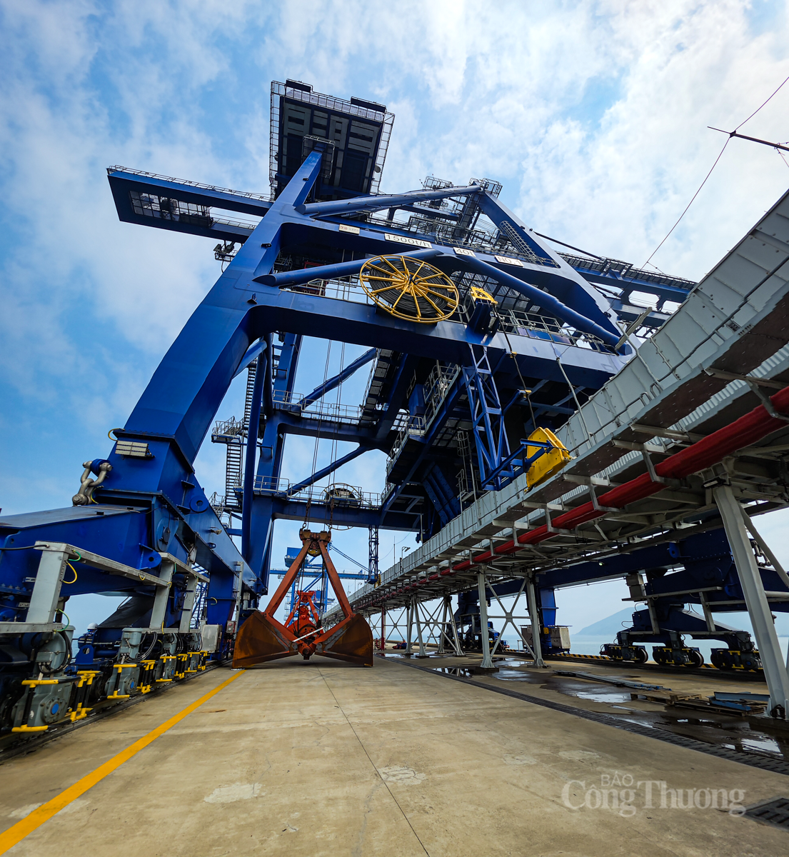 Bên trong nhà máy nhiệt điện hiện đại bậc nhất Việt Nam - 15