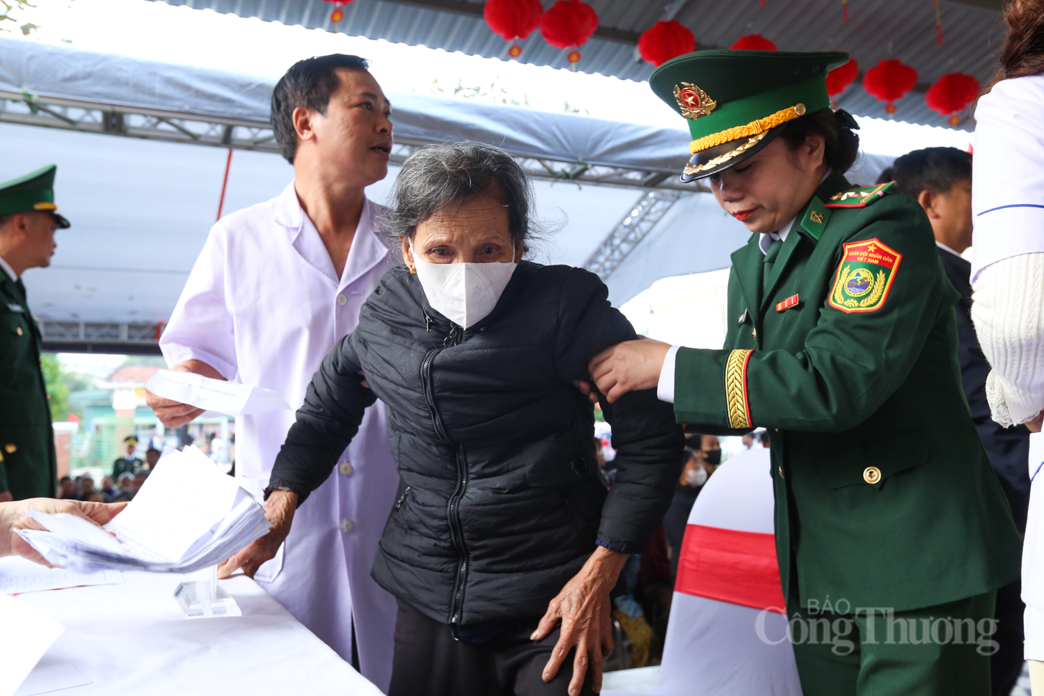 Ấm tình quân dân nơi biên giới Hà Tĩnh - 7