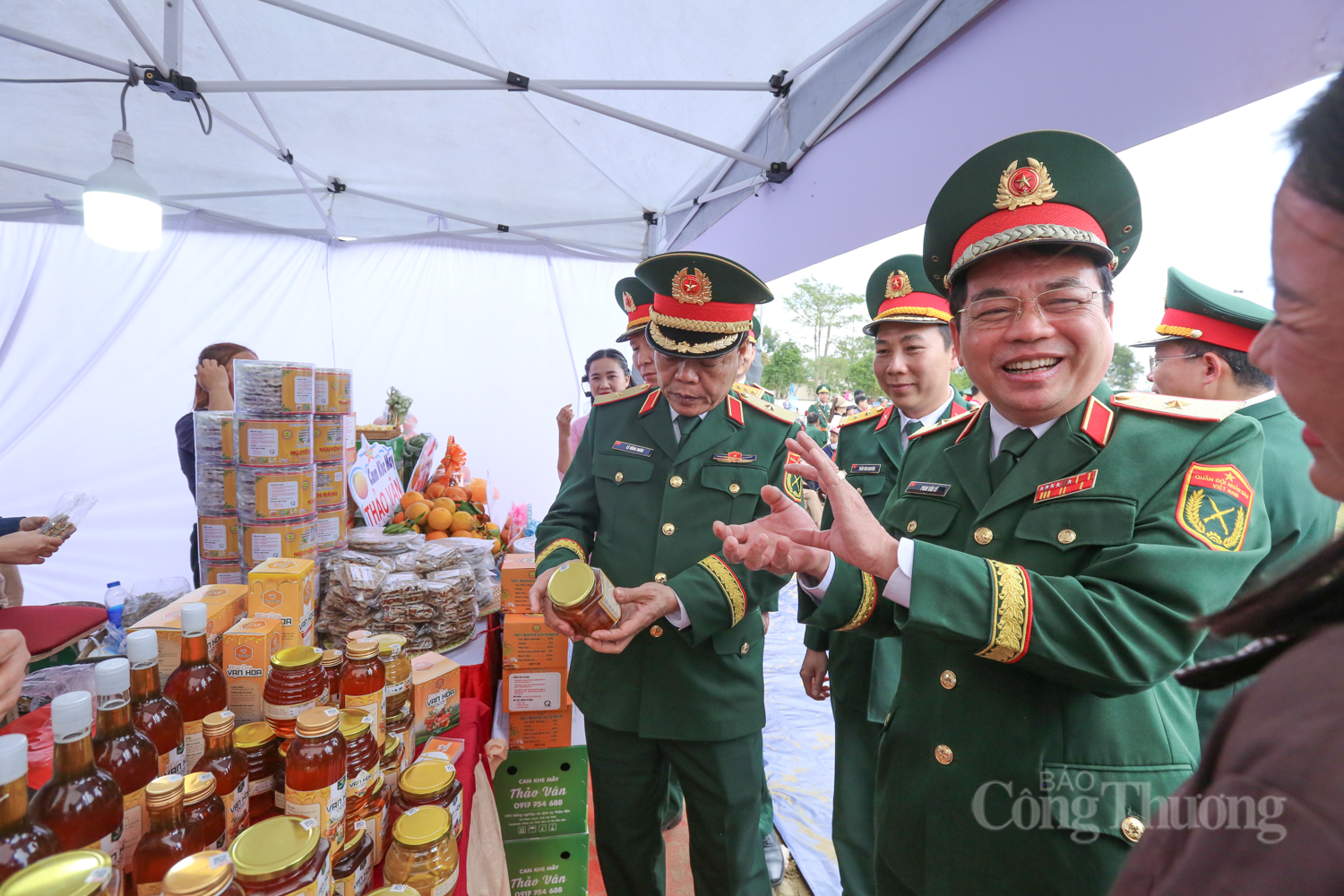 Ấm tình Xuân Biên phòng tại vùng cao Hà Tĩnh - 8