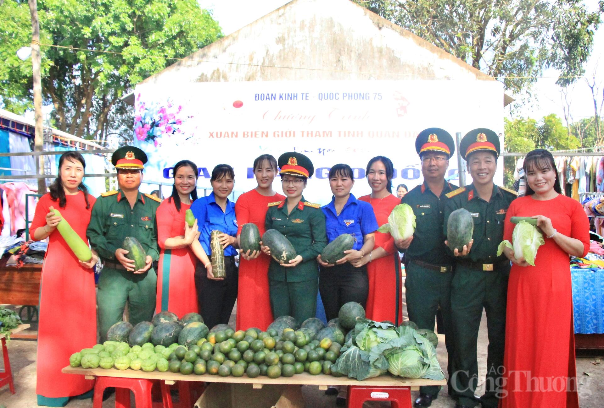 Gia Lai: Chăm lo Tết cho đồng bào biên giới Ia O - 19