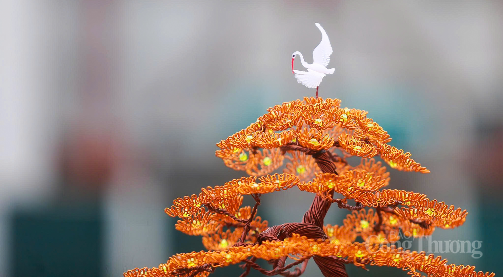 Bonsai bằng dây đồng ‘hút khách’ dịp cận Tết tại Hà Tĩnh - 11