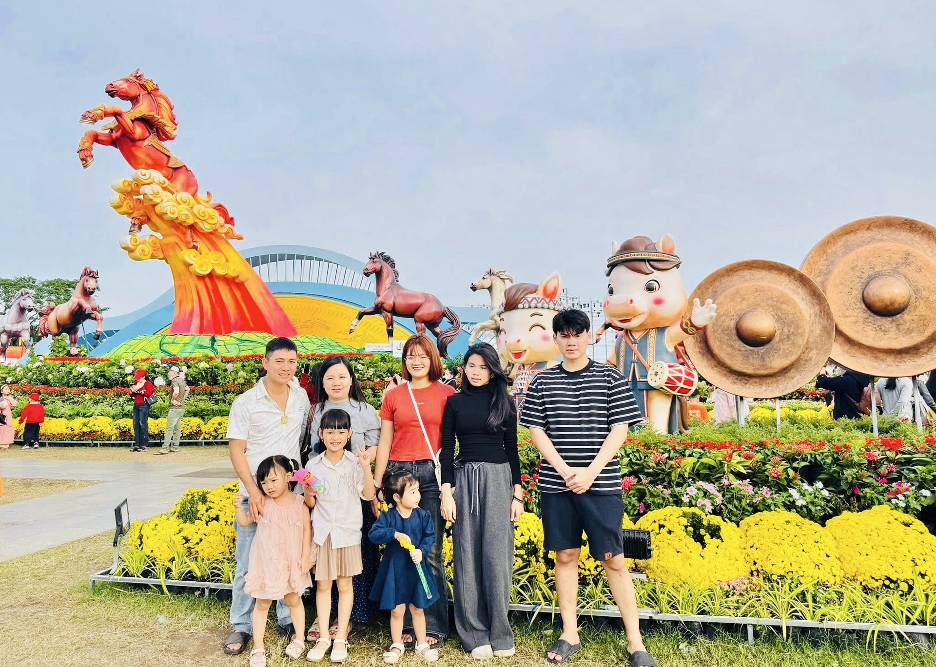 Gia Lai: Cụm linh vật gây 'sốt', hút khách tham quan - 1