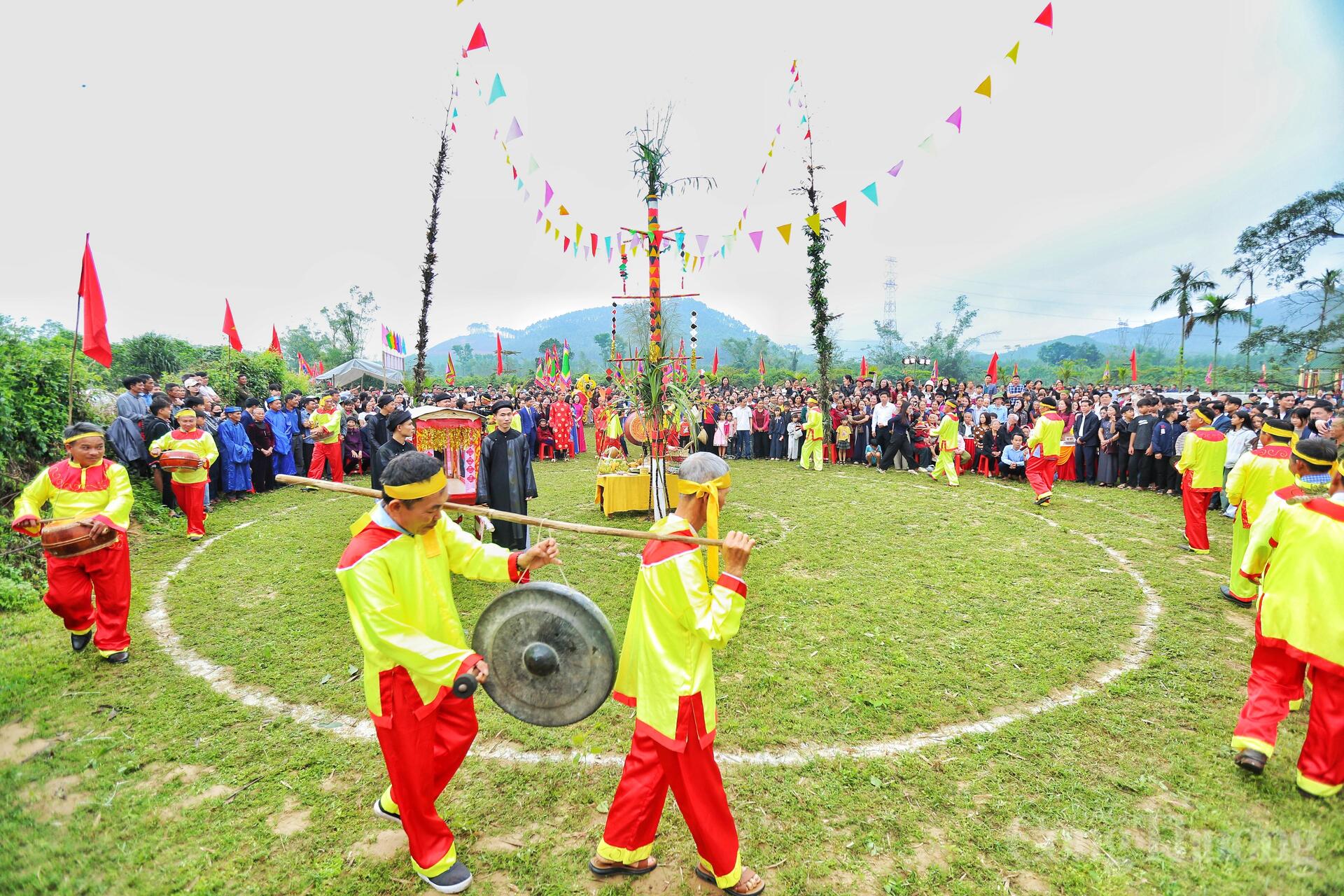 Độc đáo Lễ hội Tìm trâu và mở cửa rừng ở Hà Tĩnh - 10