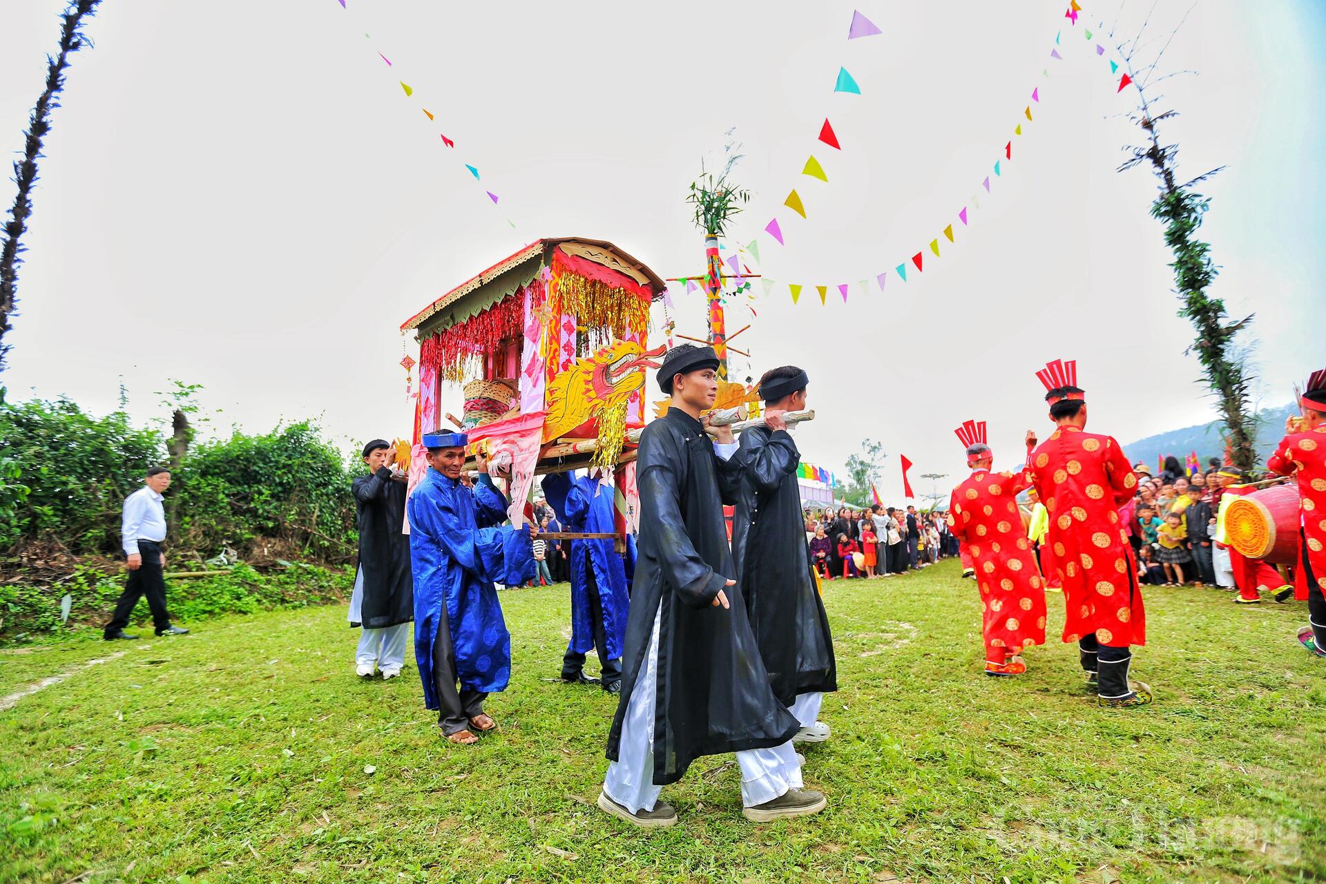 Độc đáo Lễ hội Tìm trâu và mở cửa rừng ở Hà Tĩnh - 14