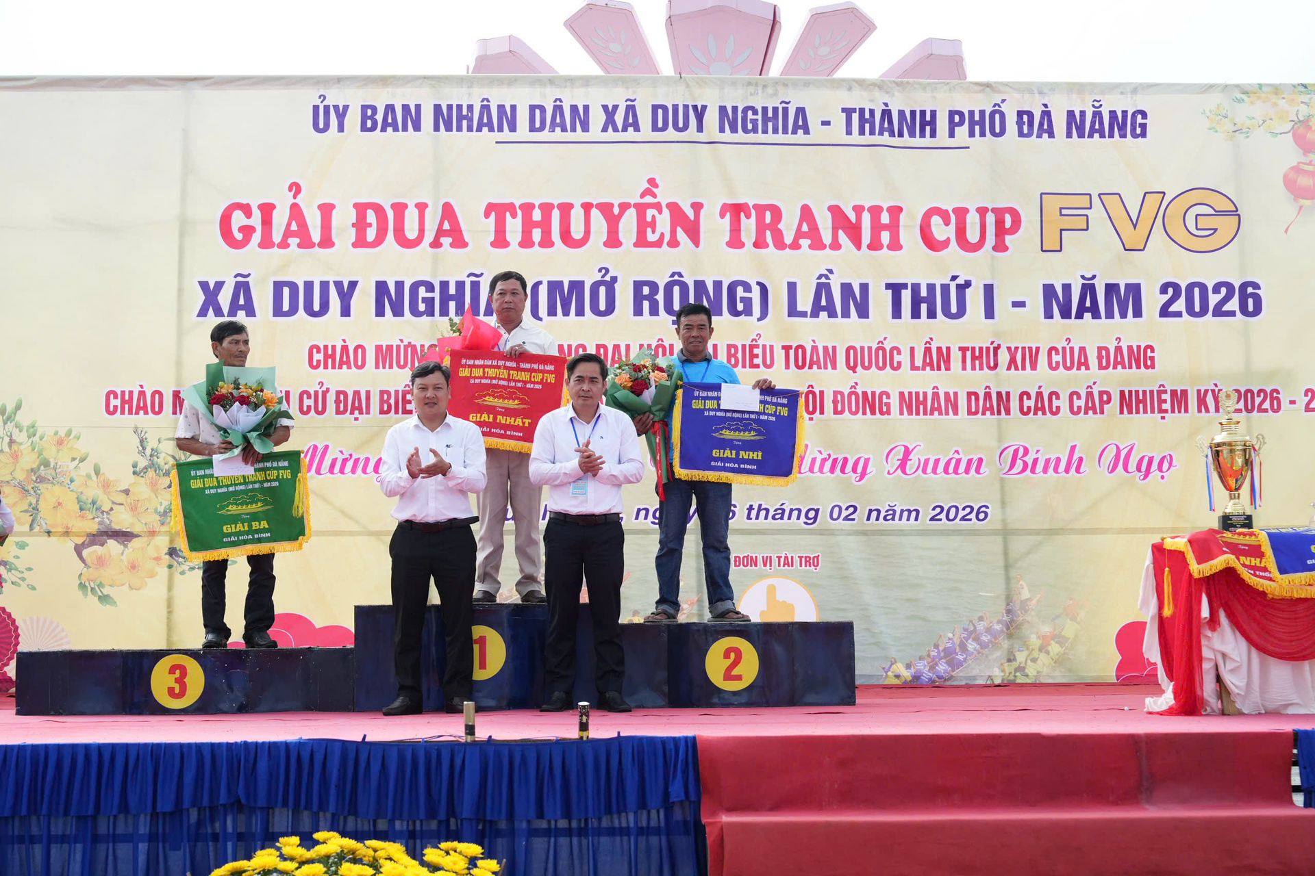 Đà Nẵng: Sôi nổi giải đua thuyền truyền thống đầu xuân - 20